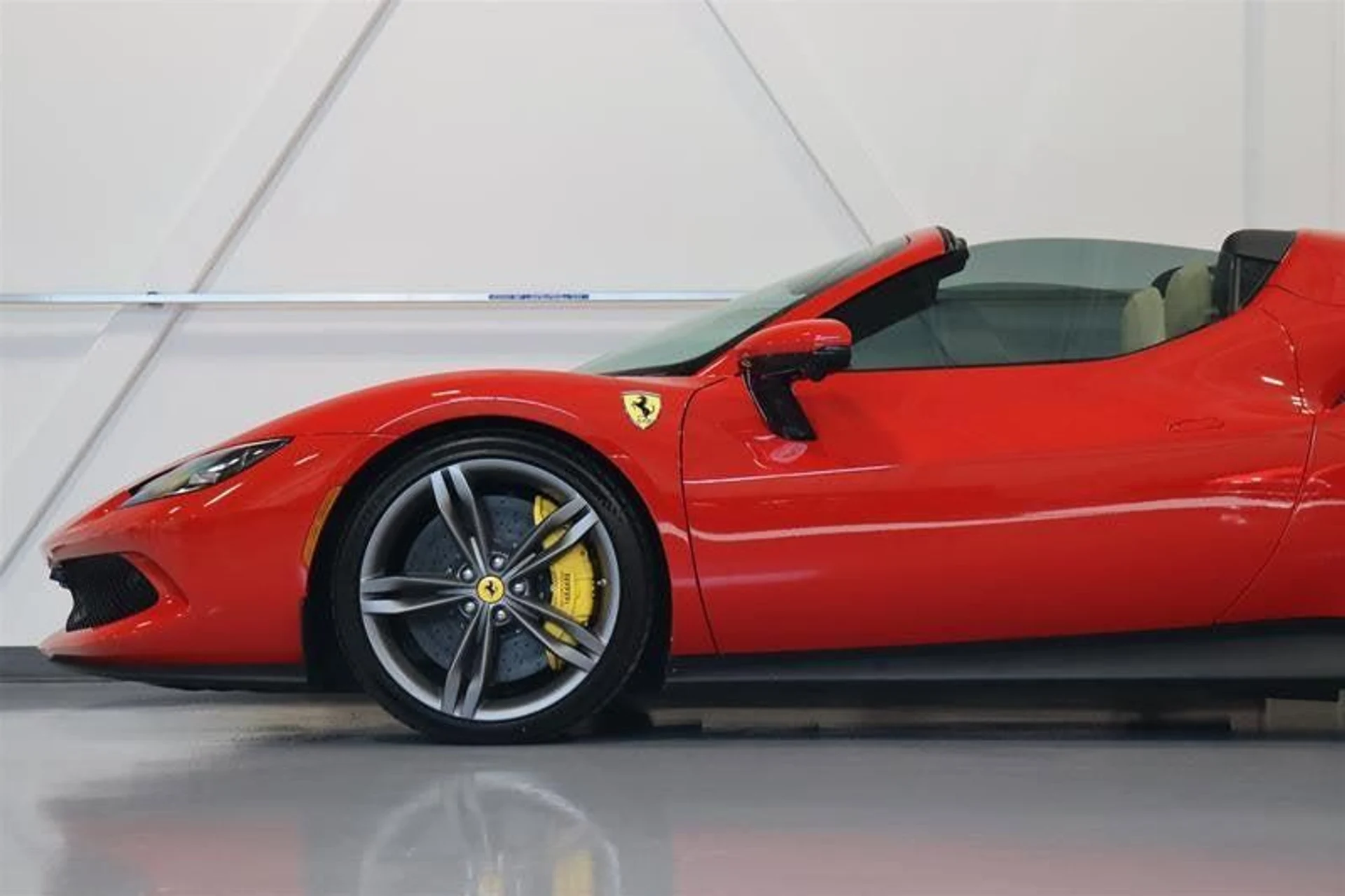 mph009_3176523335_Used_2023_Ferrari_296_GTS_Base_1785931032_9ef48d588f