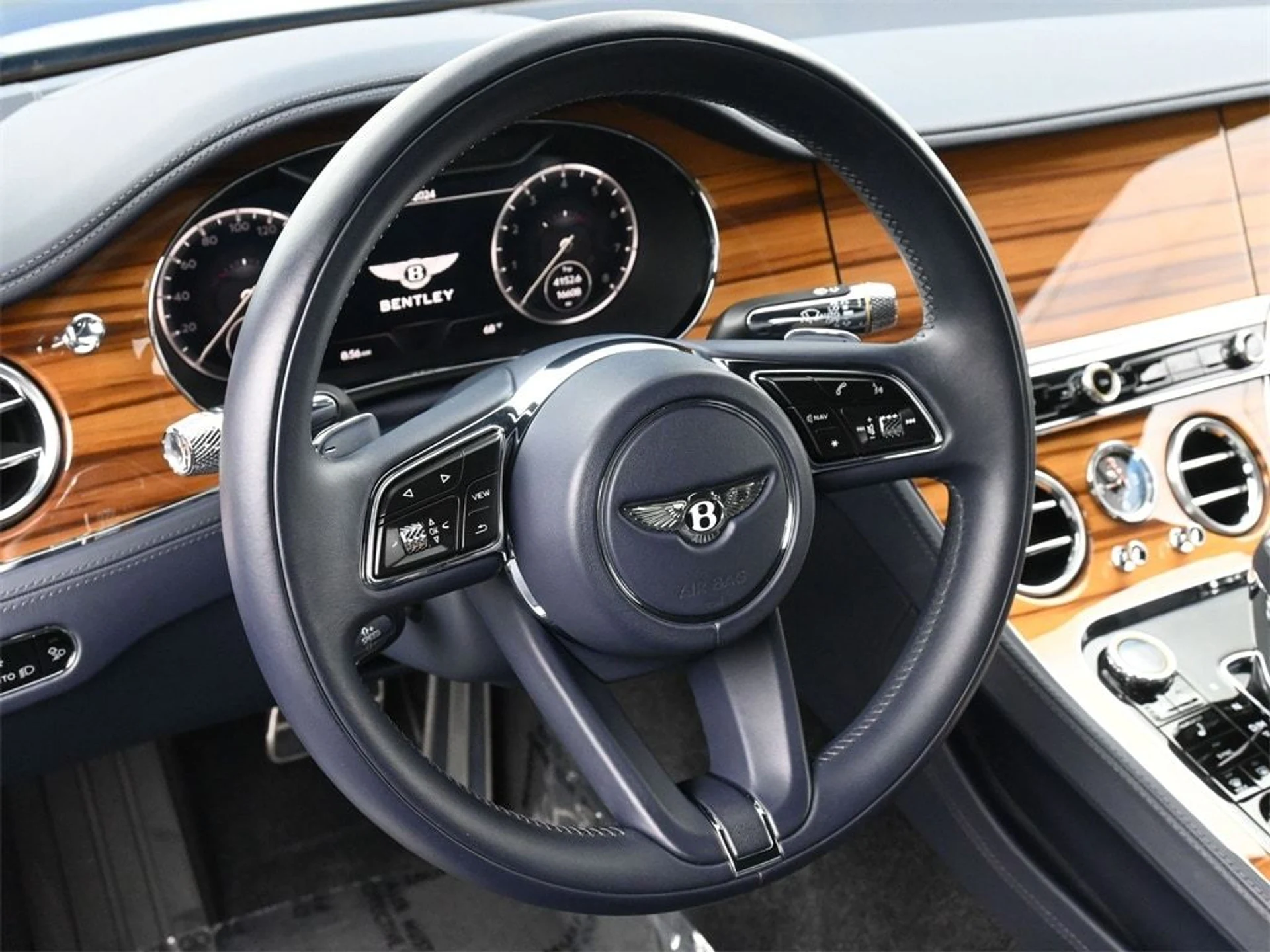 mph009_3177336010_dc73929dd882aa240270af7ac2955ff8x_65a3c00774