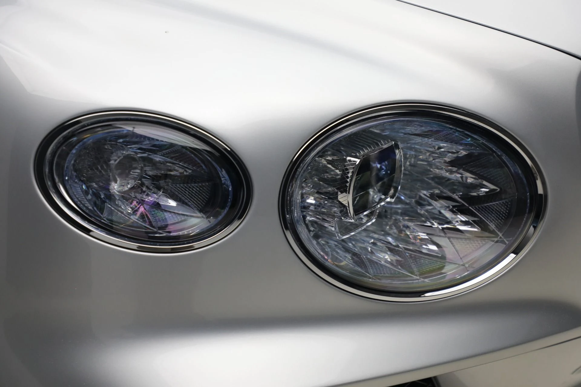 mph009_3185181651_New_2025_Bentley_Bentayga_EWB_V8_a58b77f826