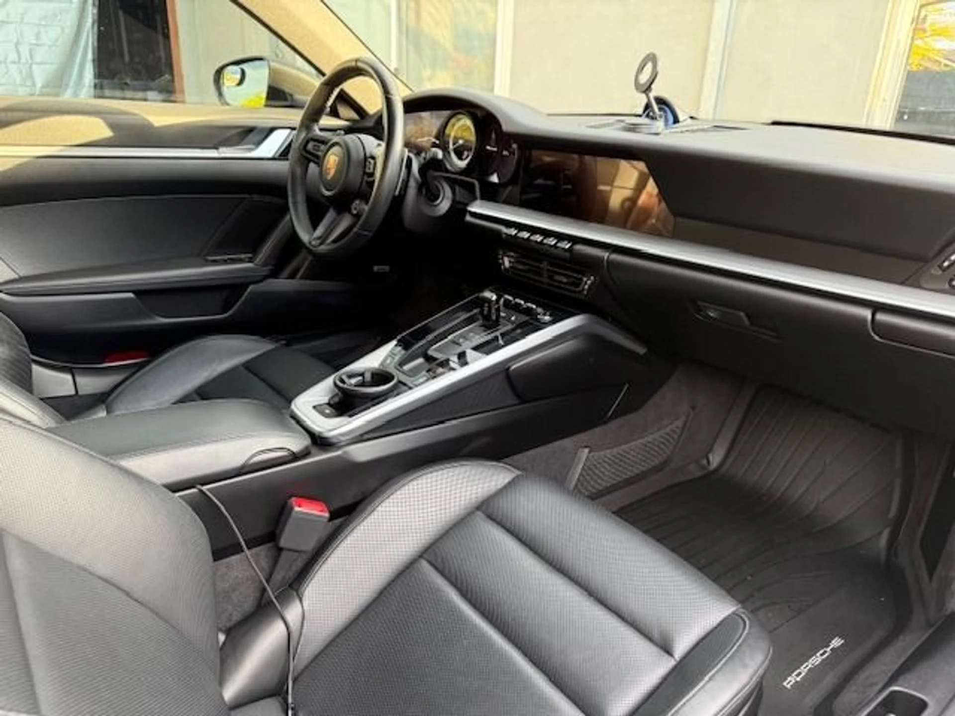 mph009_3187228084_Used_2020_Porsche_911_Carrera_S_1764025935_e72fa6e9e8