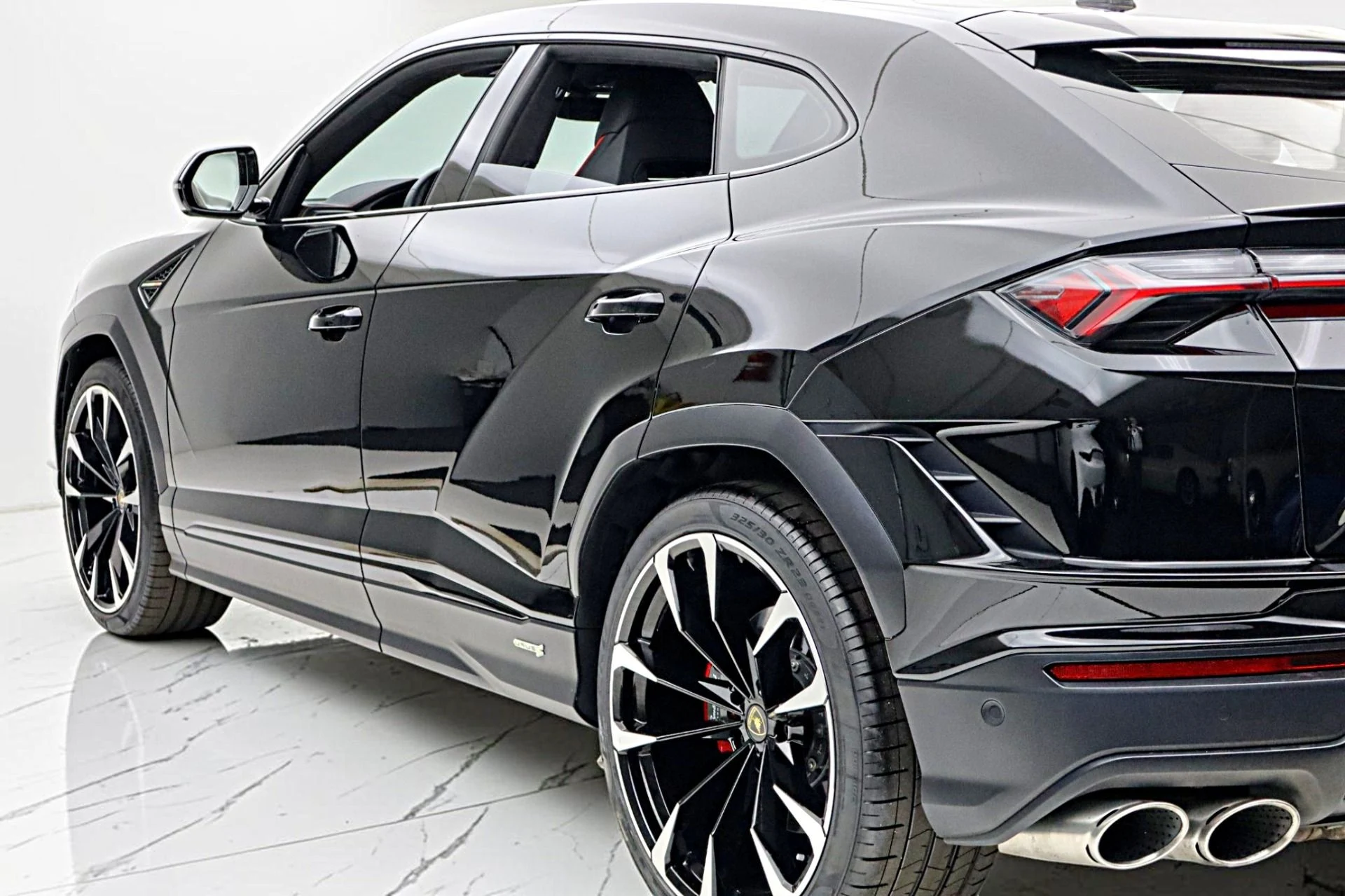 mph009_318837266_Used_2024_Lamborghini_Urus_SLEASE_OPTIONS_AVAILABLE_70e1cef23e