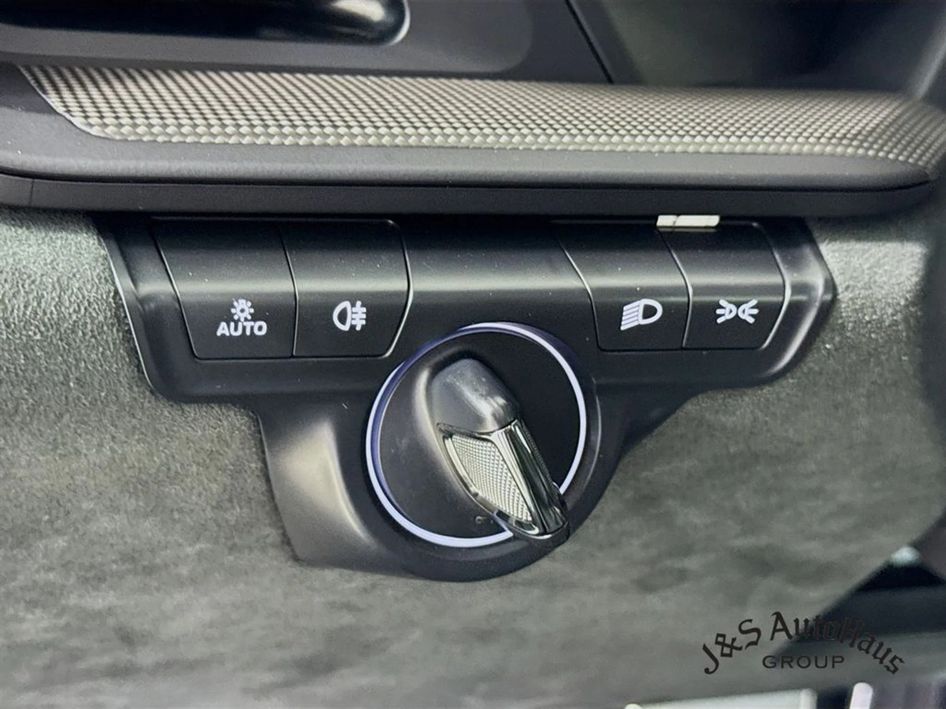 mph009_3192134568_gkwigw392nn0nanja2z0d7essci5_165c8b9f6d