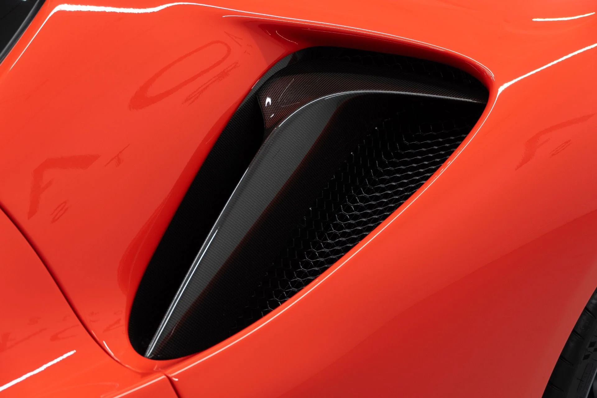 mph009_3193788853_Used_2022_Ferrari_SF_90_Stradale_1736189178_b332aa0c09