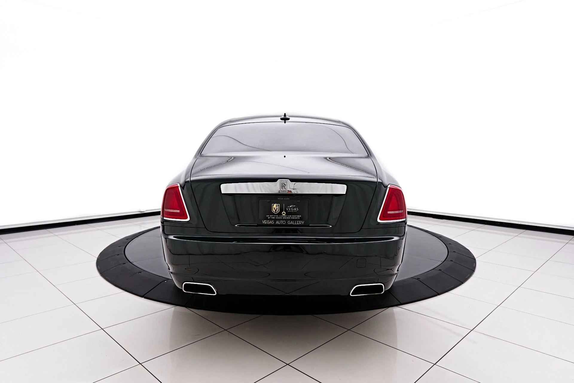 mph009_3202175461_Used_2012_Rolls_Royce_Ghost_Base_1690494640_d196f3c2d6