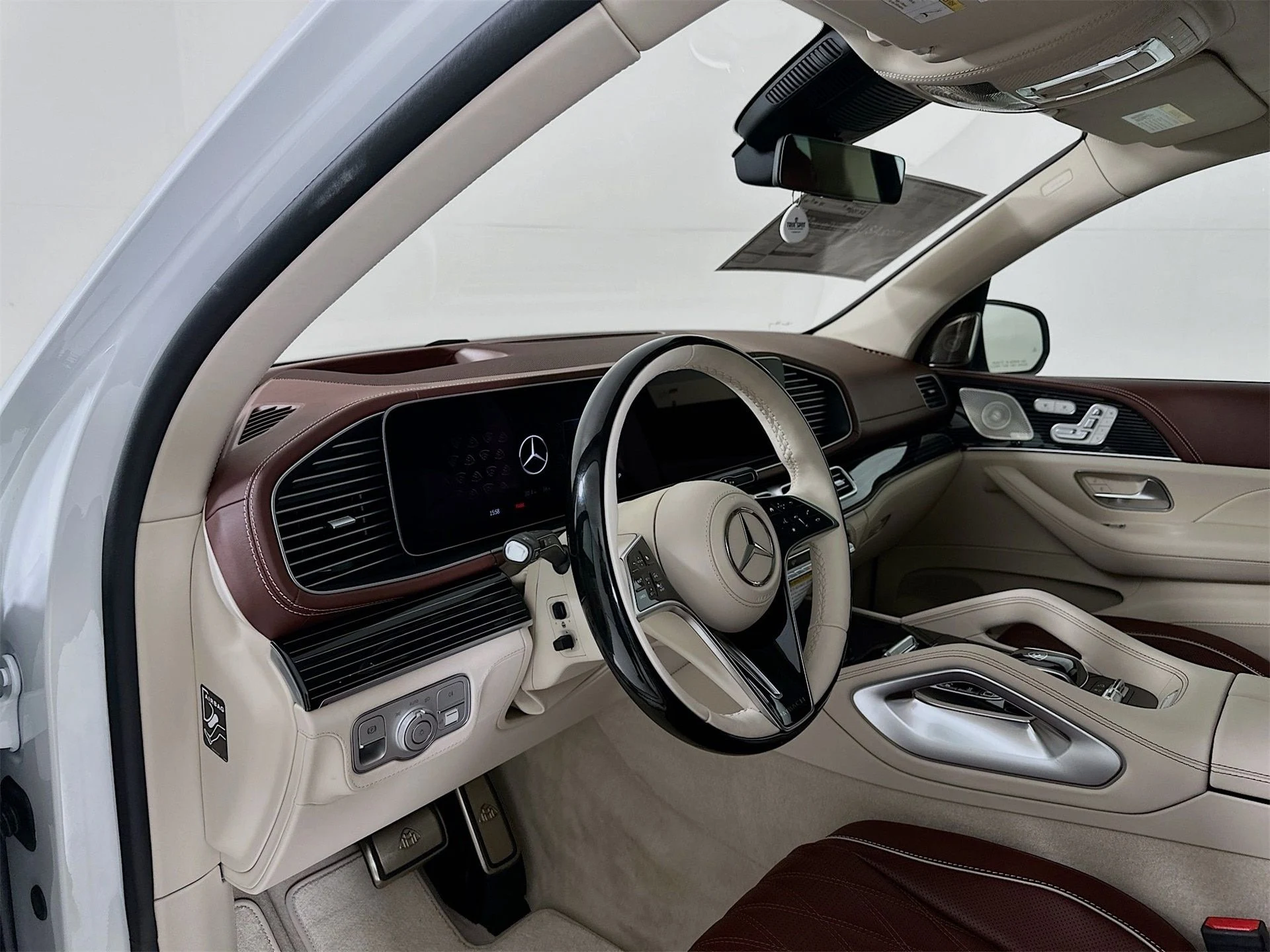 mph009_3226258985_b8038e6fd0d5fe7a13cdb2c39de9a753x_828ed8fdcd