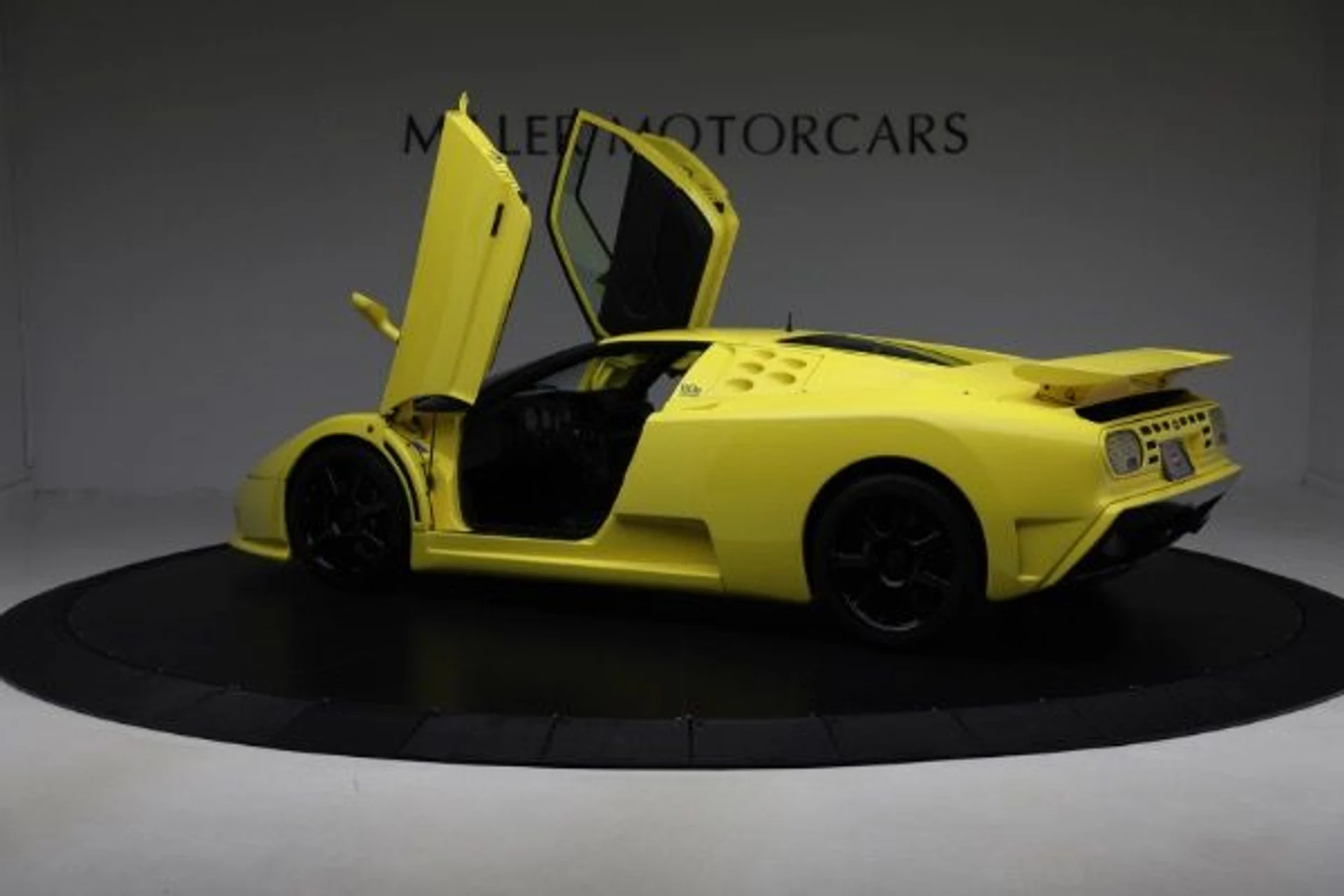 mph009_3228018466_Used_1994_Bugatti_EB_110_Super_Sport_4b62d69769