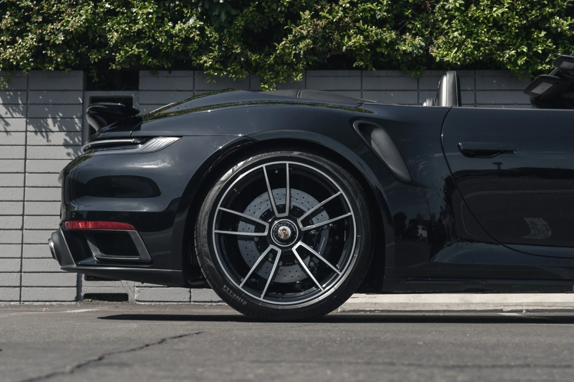 mph009_3232869514_Used_2021_Porsche_911_Turbo_S_1758742195_aa24c0771b
