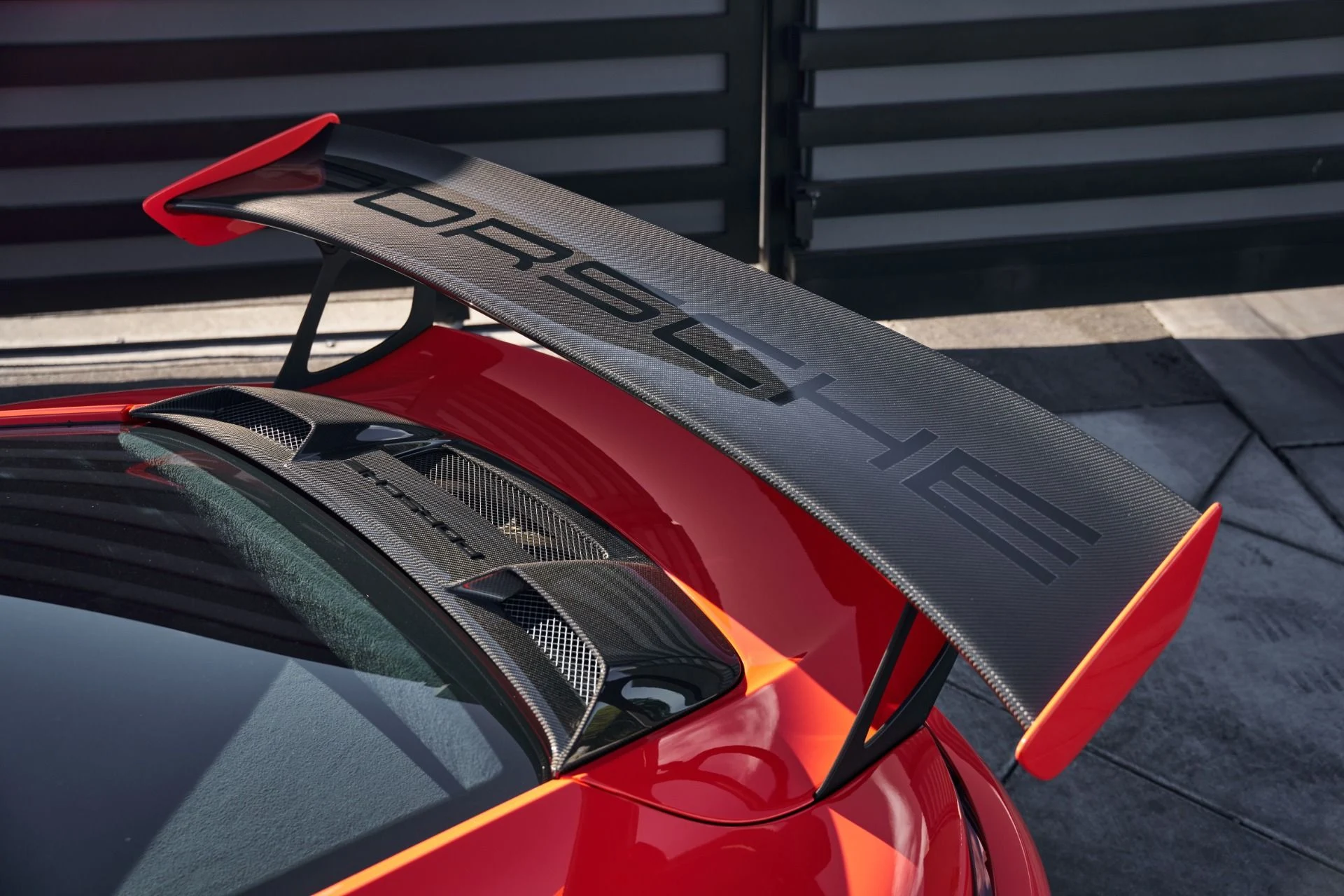 mph009_324072136_Used_2018_Porsche_911_GT_2_RS_1792687050_7353f1c926