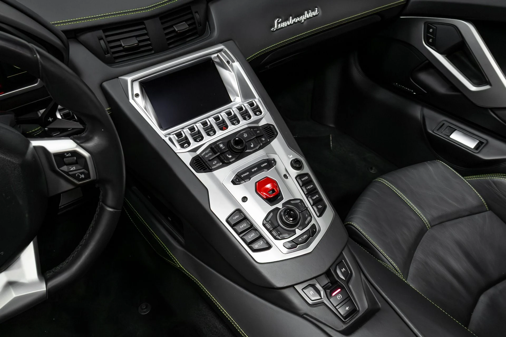 mph009_3248072444_Used_2015_Lamborghini_Aventador_1764723845_46fe7c970d