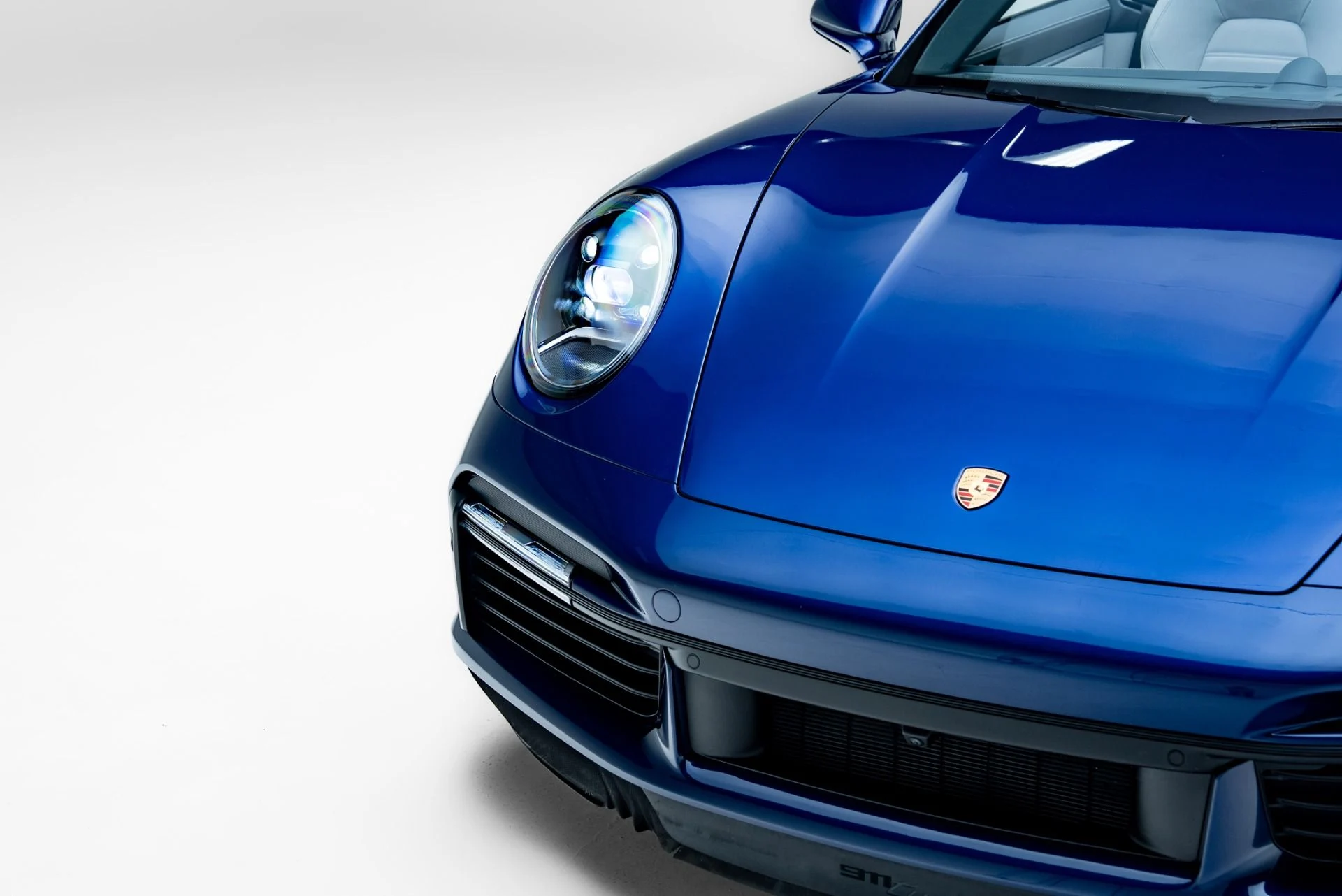 mph009_3253115686_Used_2023_Porsche_911_Turbo_1778800324_f5a02dcfcb