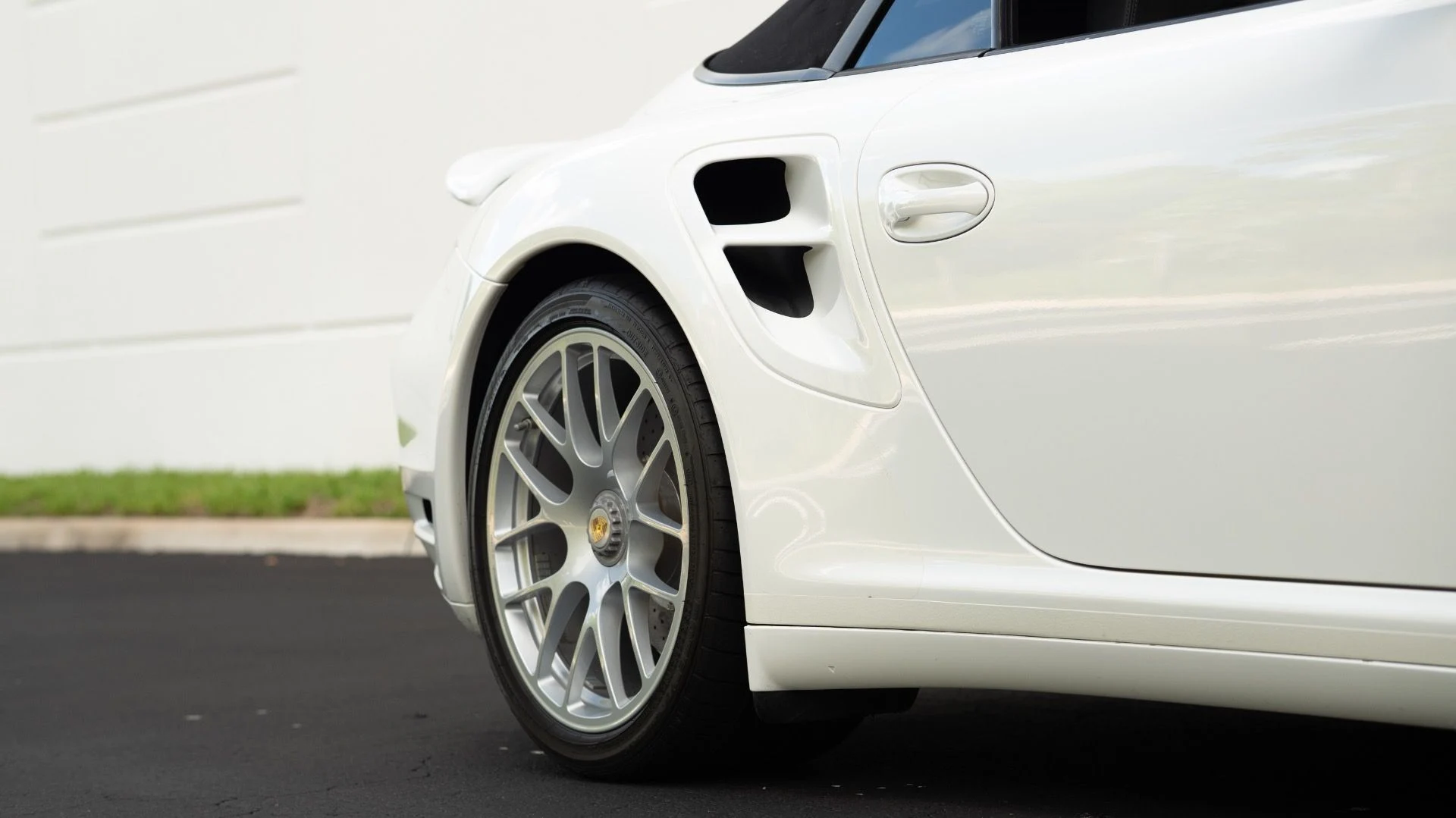 mph009_3255870823_Used_2011_Porsche_911_Turbo_S_1754935906_fd962d3a11