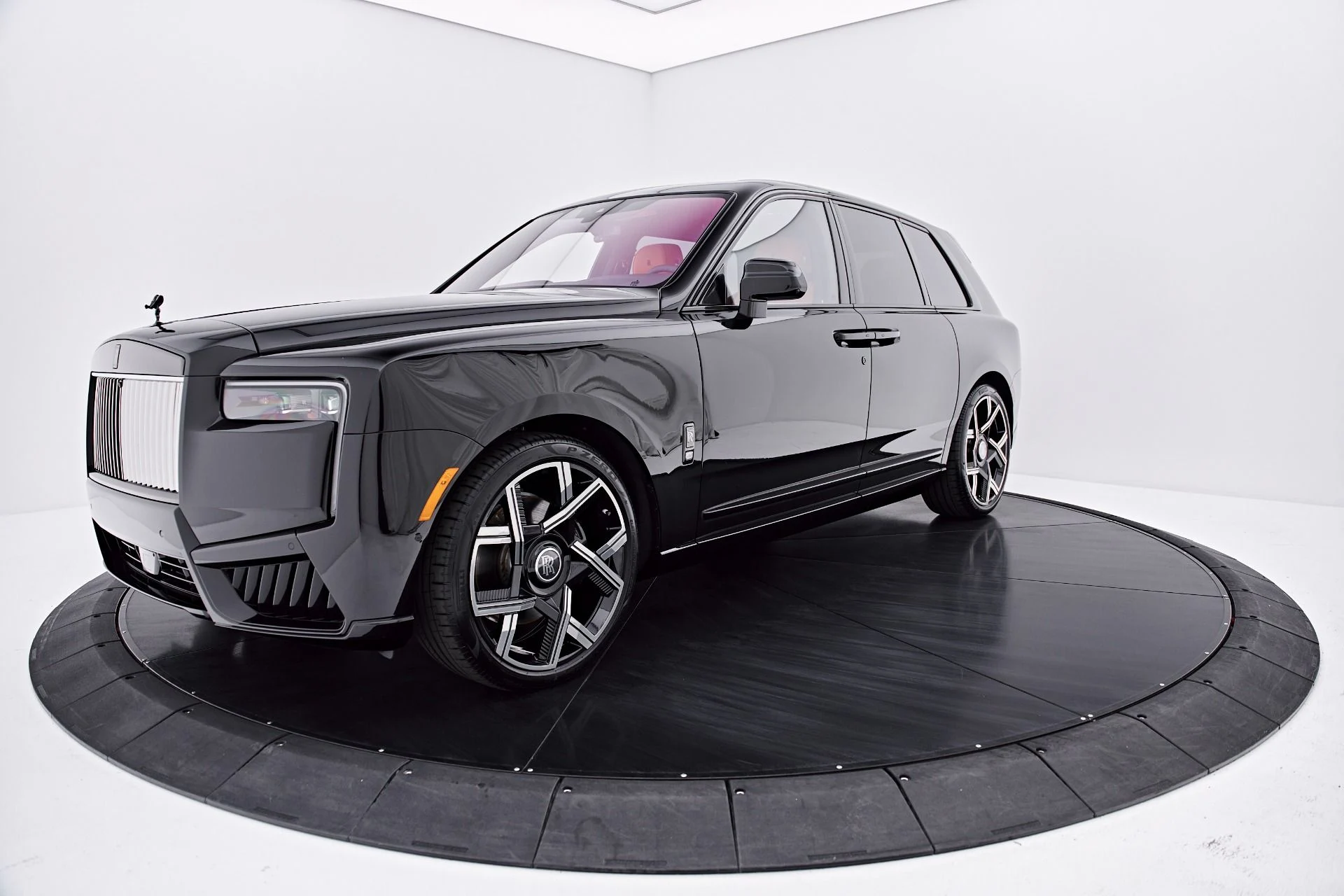 mph009_3257623379_Used_2026_Rolls_Royce_Cullinan_Black_Badge_1787961196_e8e04a11f4