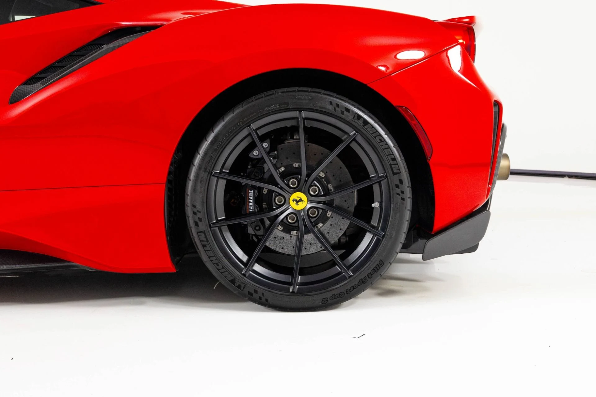 mph009_326752308_Used_2019_Ferrari_488_Pista_1761352057_426c46301a