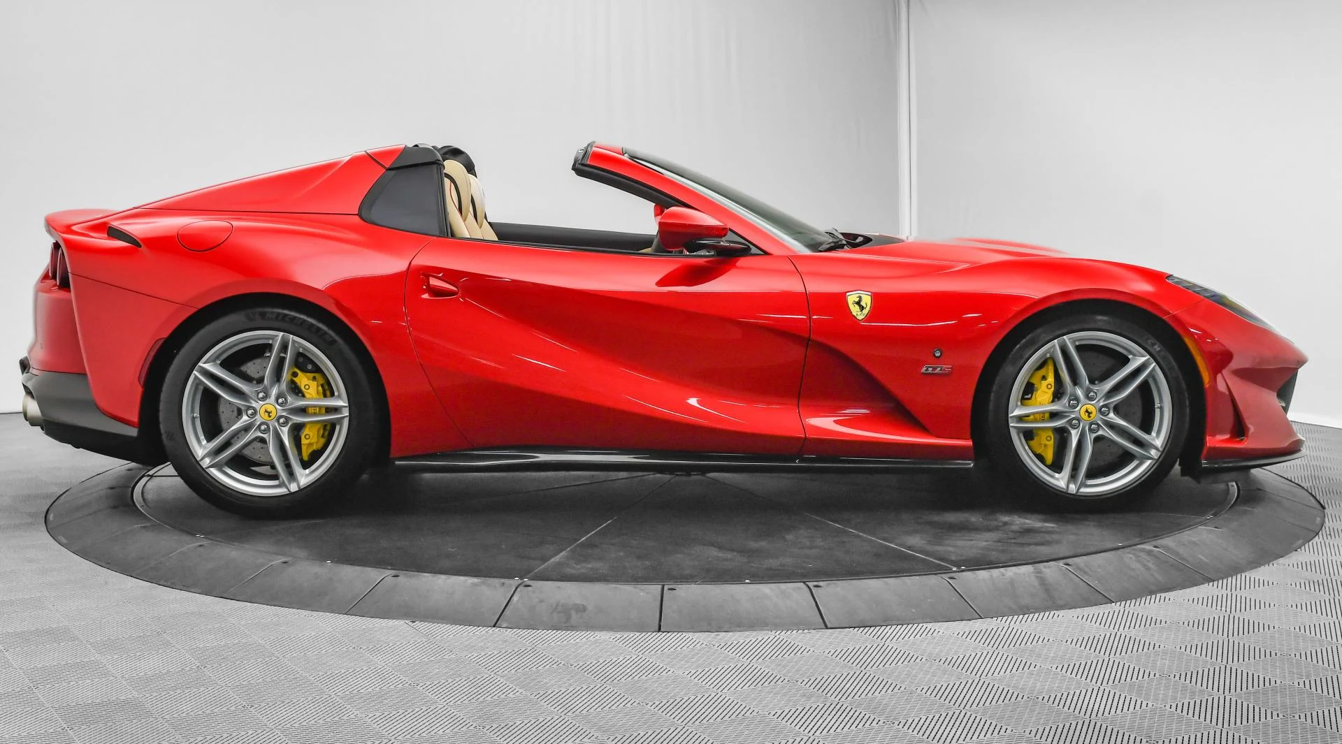 mph009_3273931177_Used_2022_Ferrari_812_GTS_1752652113_ffac196567