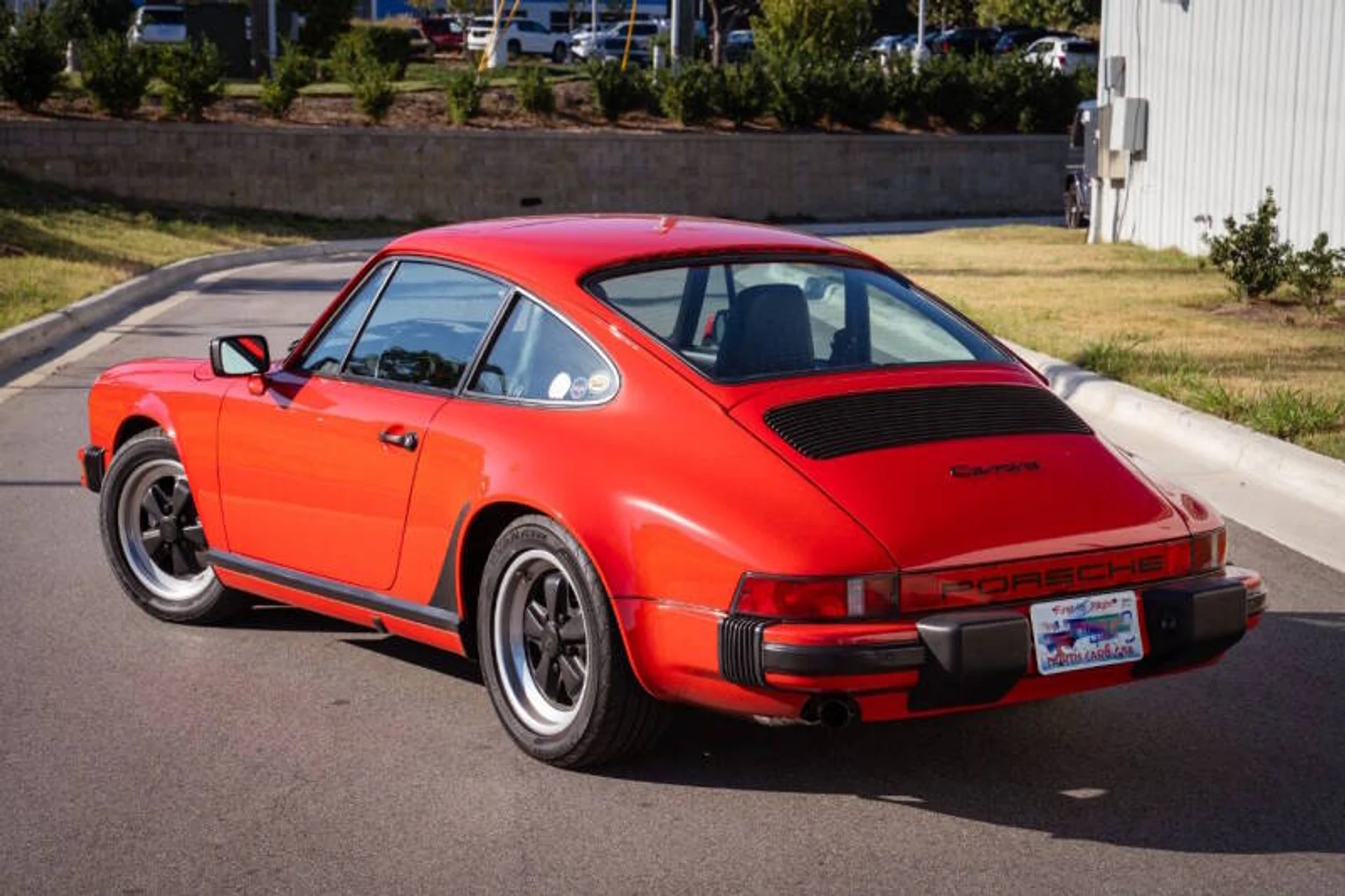 mph009_3284253488_1985_porsche_911_carrera_2dr_coupe_3cde2caf0c