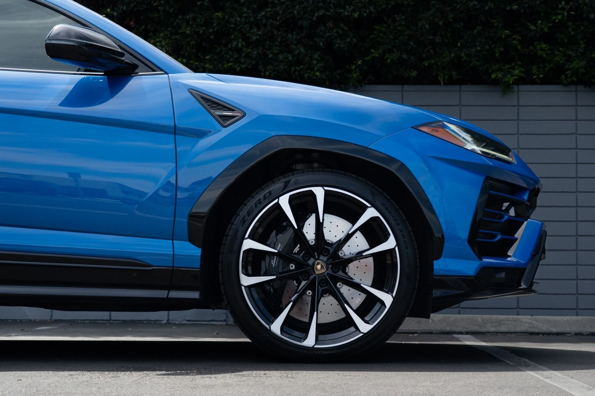 mph009_3289011373_Used_2021_Lamborghini_Urus_1756334741_c8d633dd79