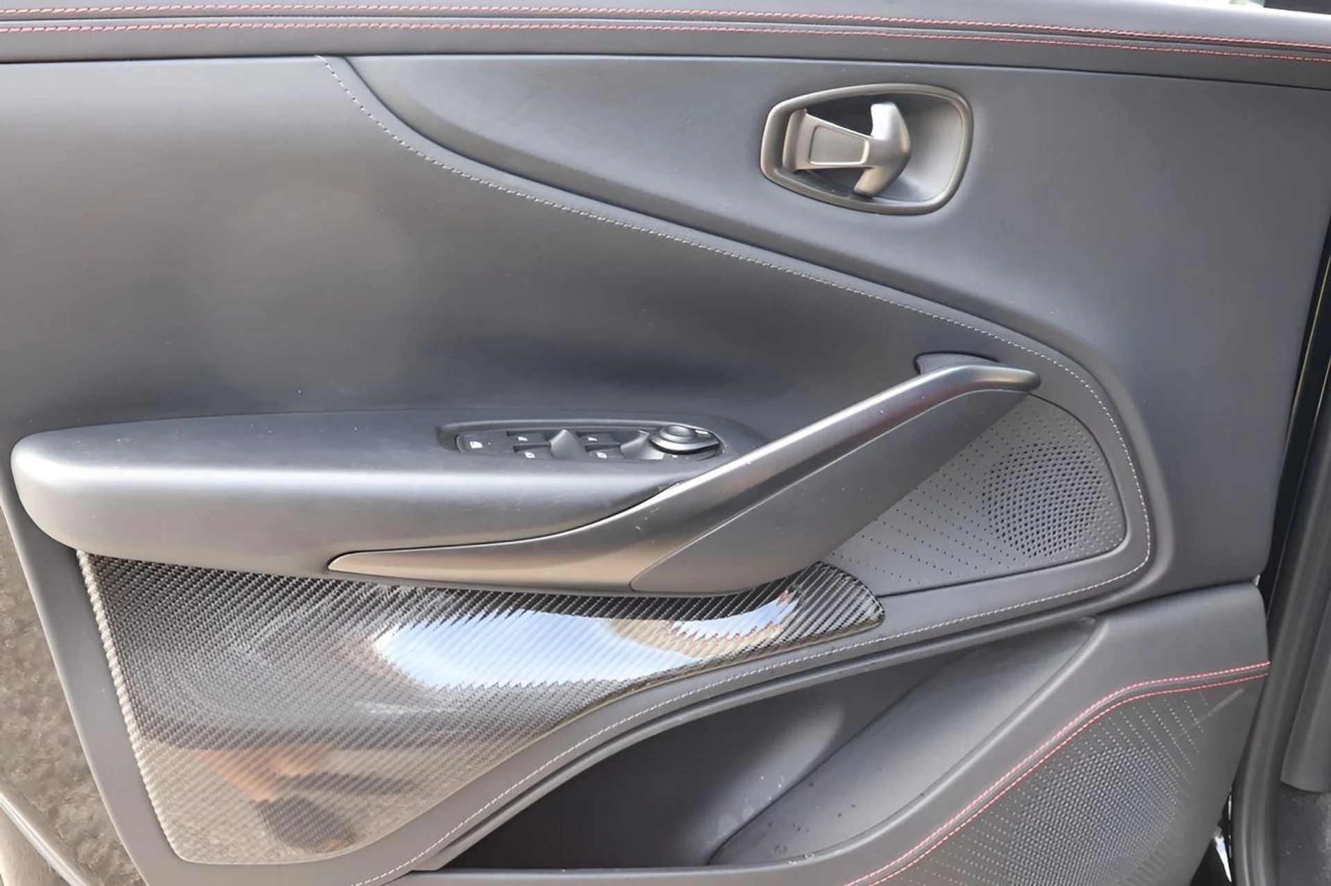 mph009_3290434106_10_b05b6adddc