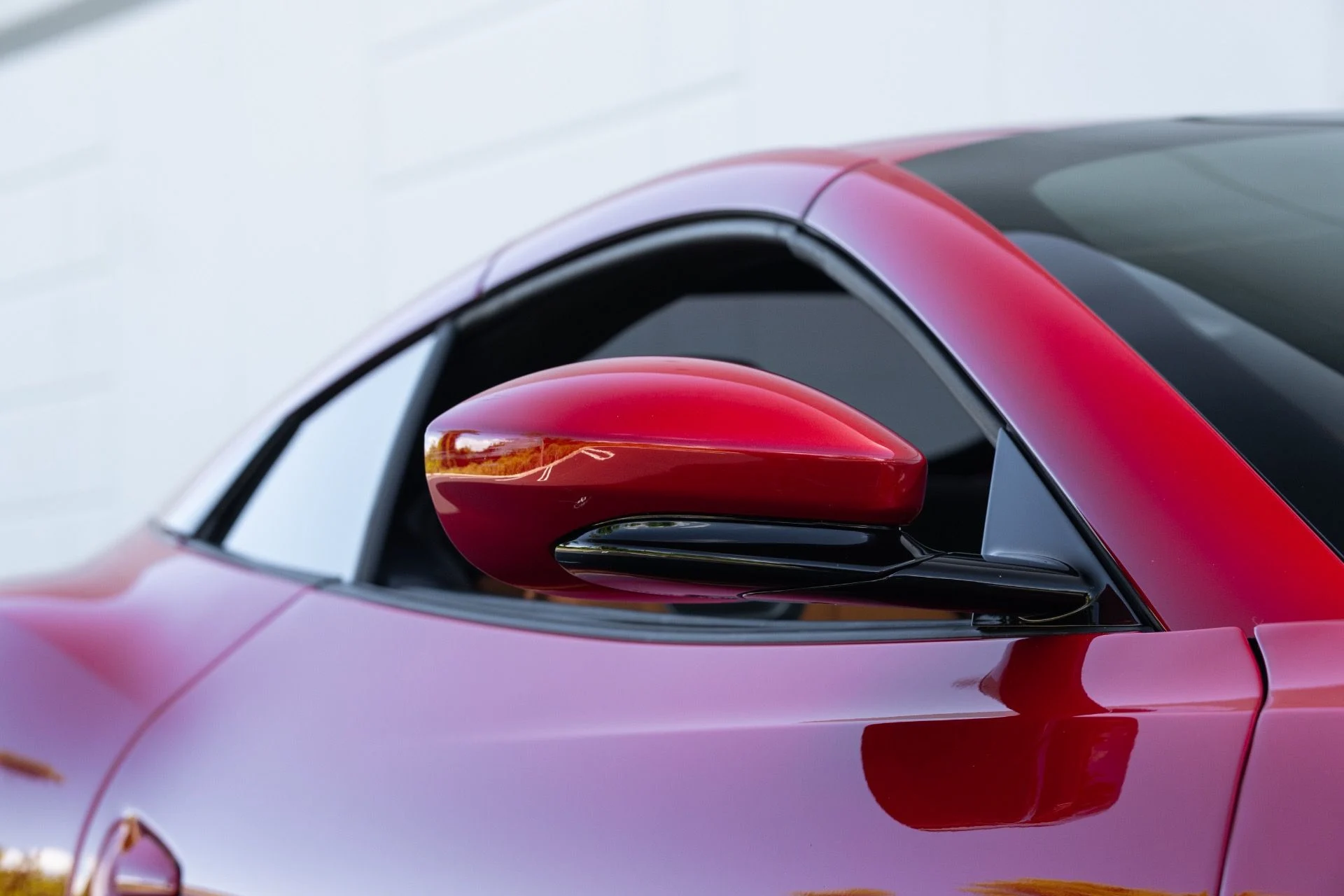 mph009_3296441145_Used_2019_Ferrari_Portofino_1779385815_b3e058098f