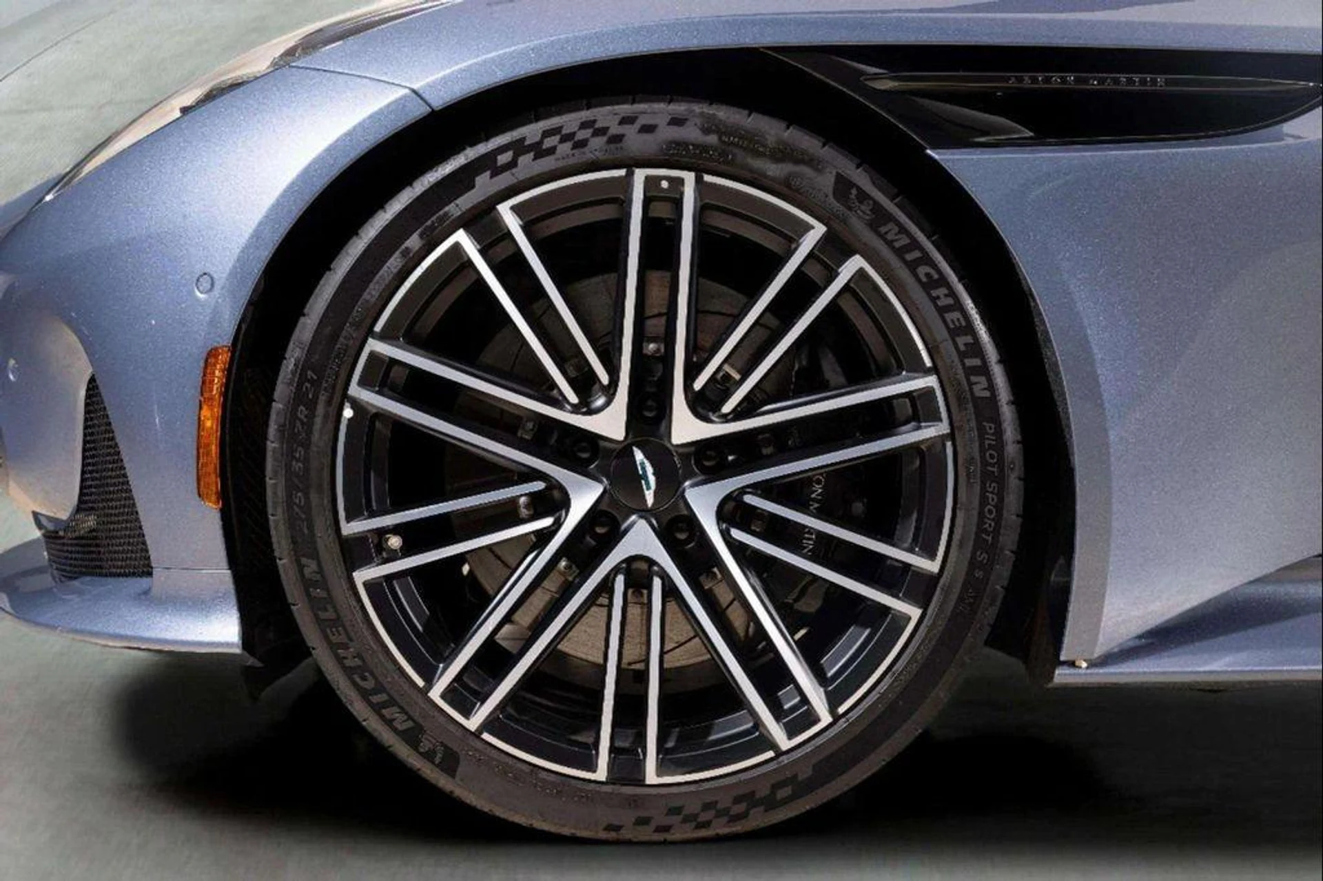 mph009_3298591024_su_EK_Pq4j_LG_5w_Oaf_WO_1_QS_Asc30w_f38c69c31b