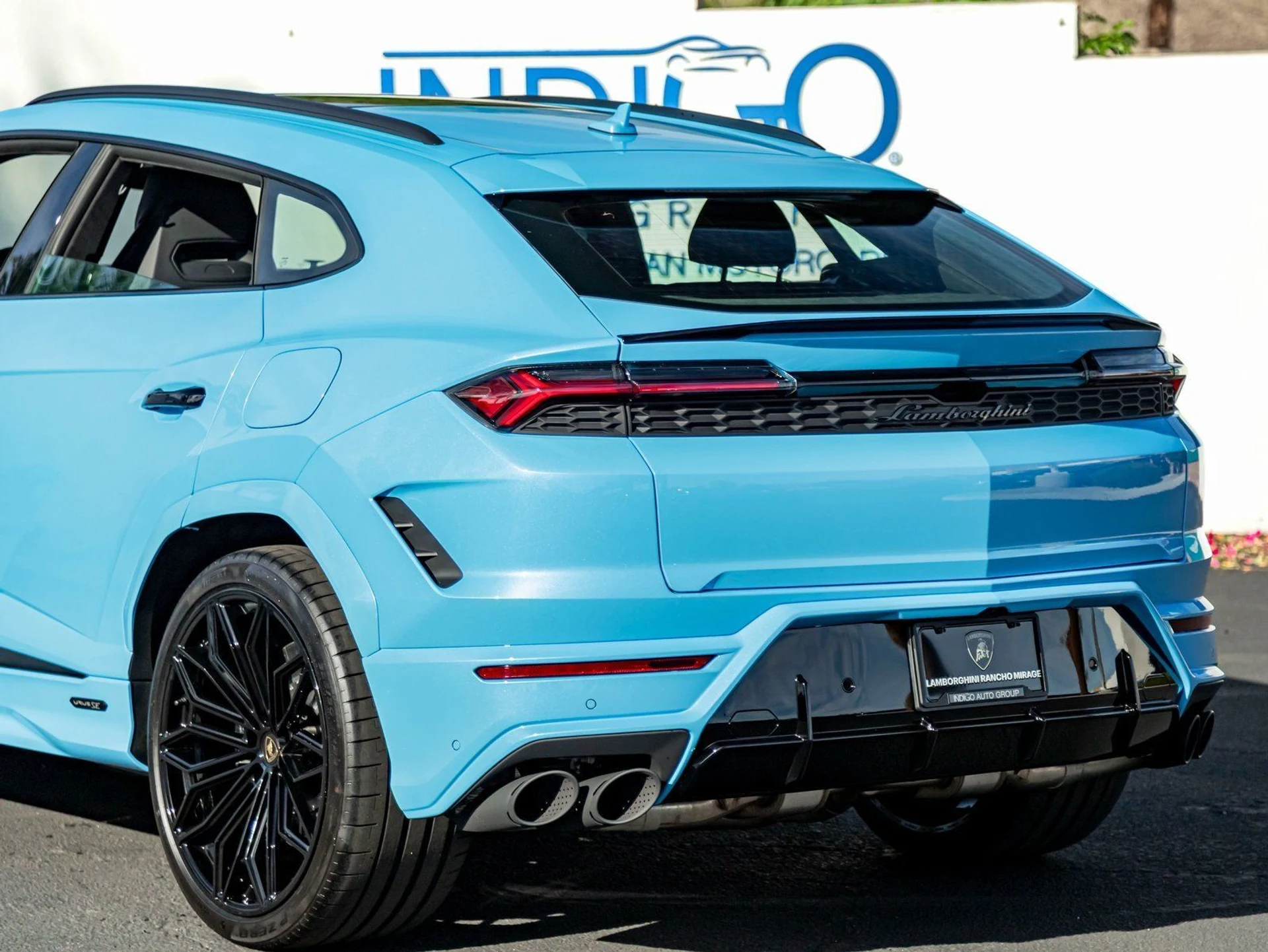 mph009_3299612275_10_ce153c485e