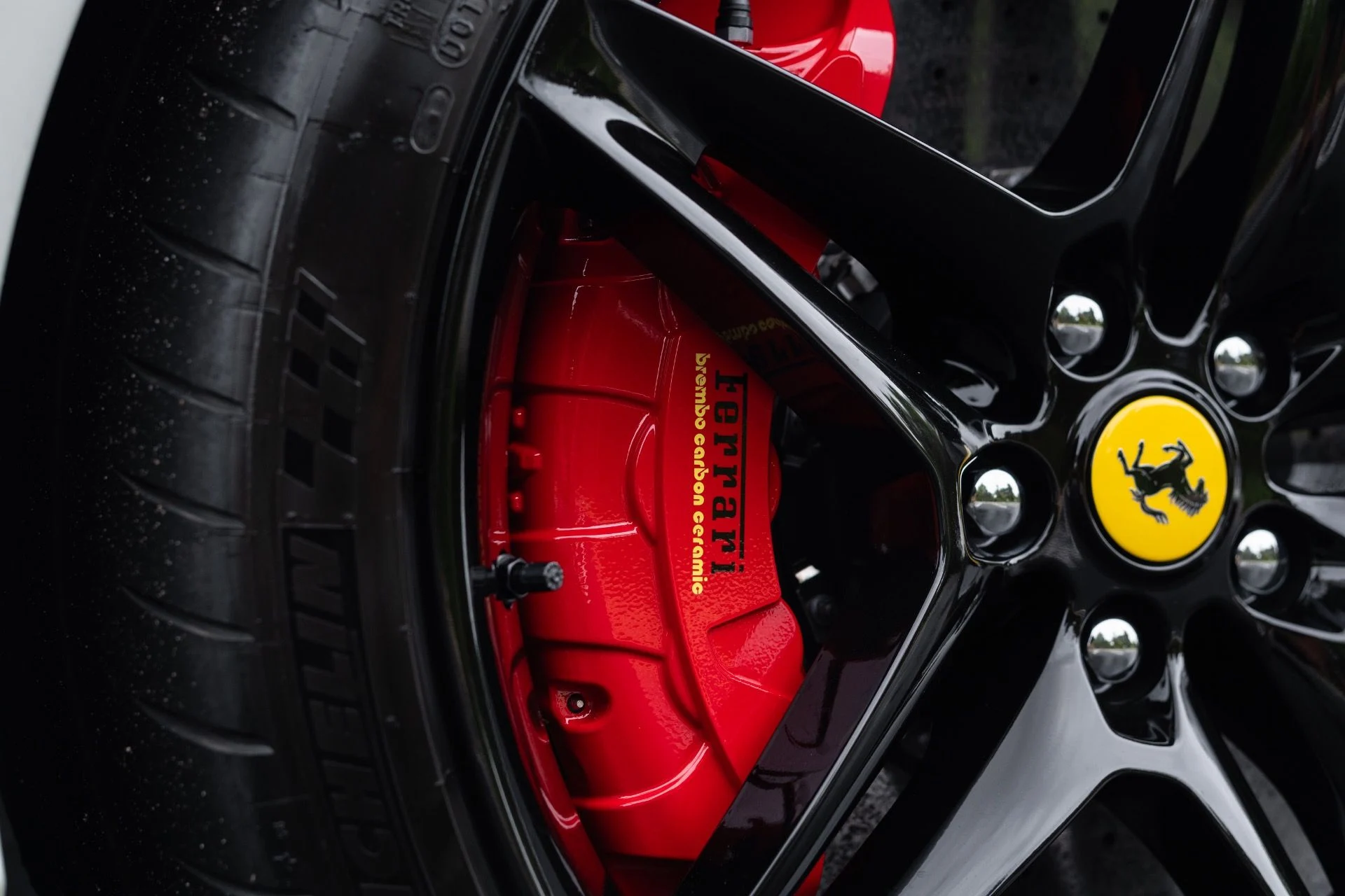 mph009_330689950_Used_2024_Ferrari_SF_90_Spider_1775624639_4282545b32