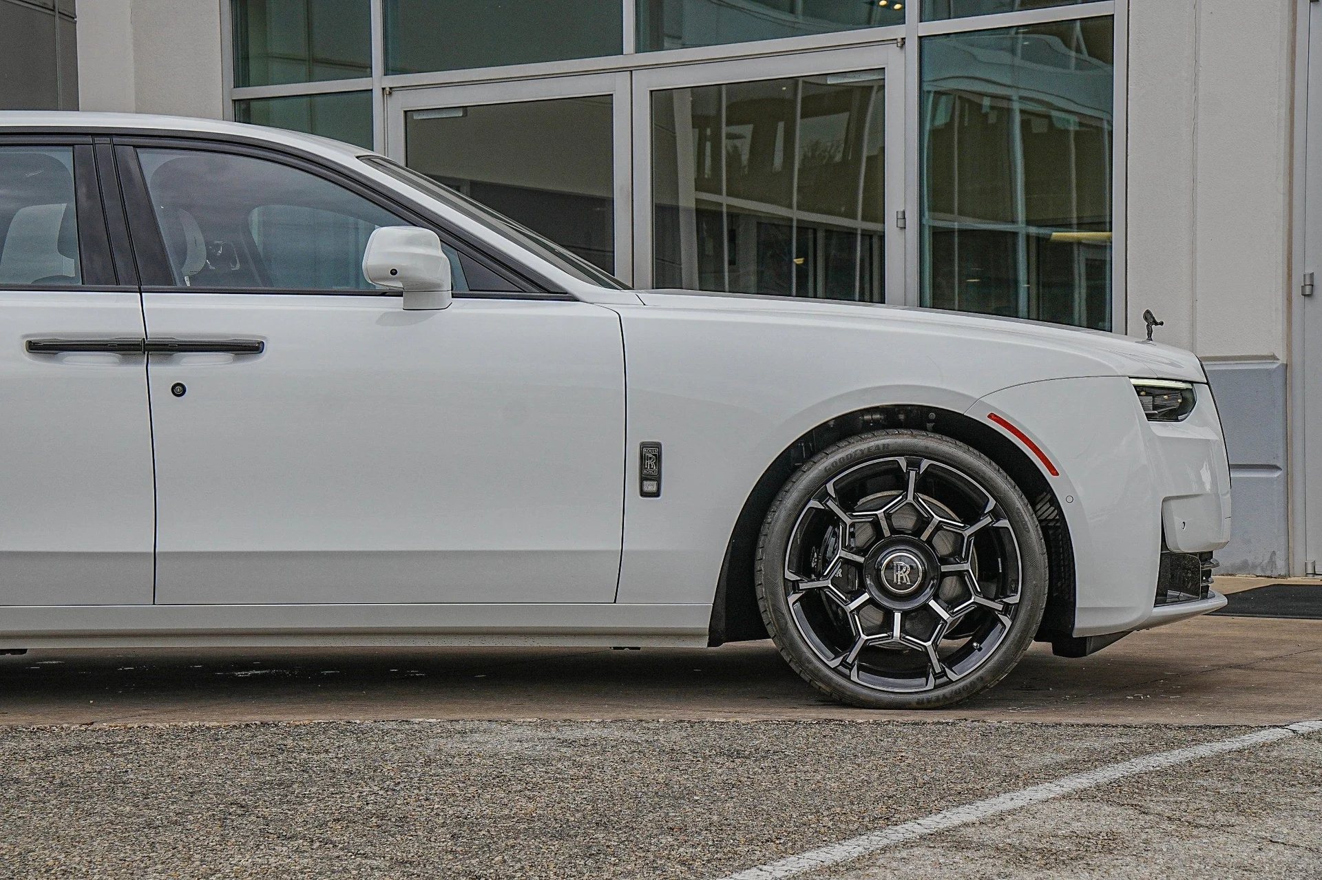 mph009_3317067720_Hi_Tech_Luxury_Imports_LLC_SCA_33_GZ_06_SU_228684_image_9_9be0b82a53