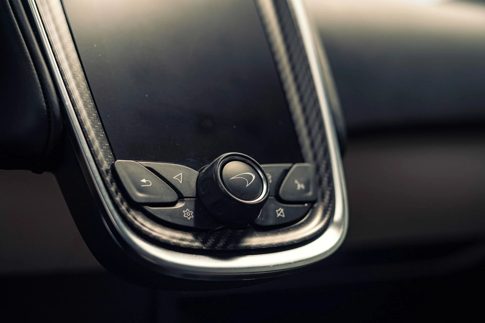 mph009_331859663_Used_2016_Mc_Laren_570_S_w_a_236_K_MSRP_LOADED_w_MSO_Carbon_Options_1776279753_6275cfb583