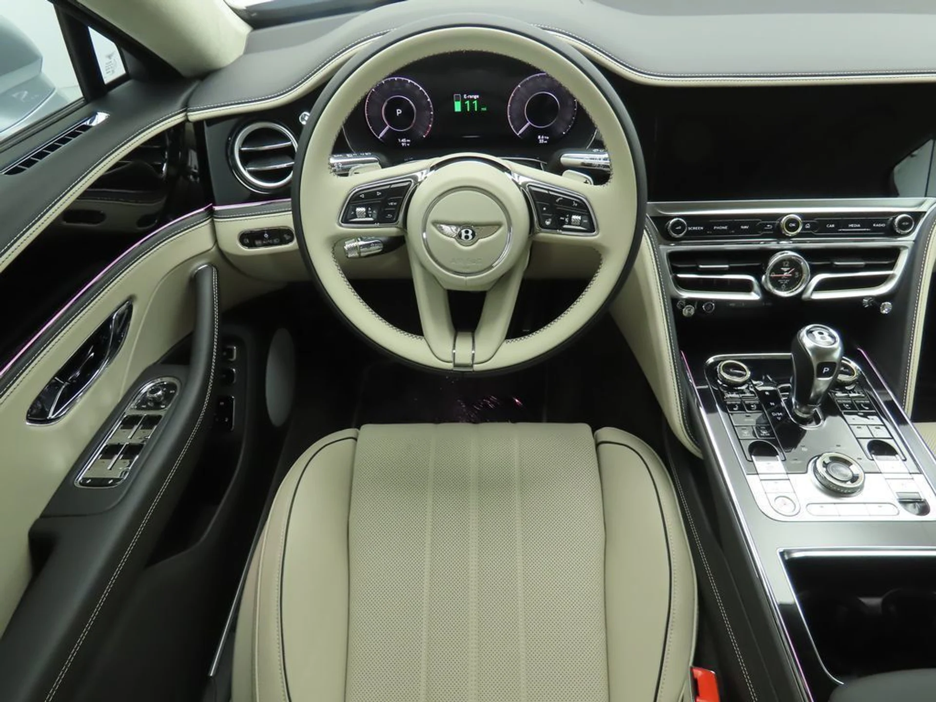 mph009_3319317061_new_2025_bentley_flying_spur_blackeditionsedan_8119_22910536_10_1024_143c1890a6