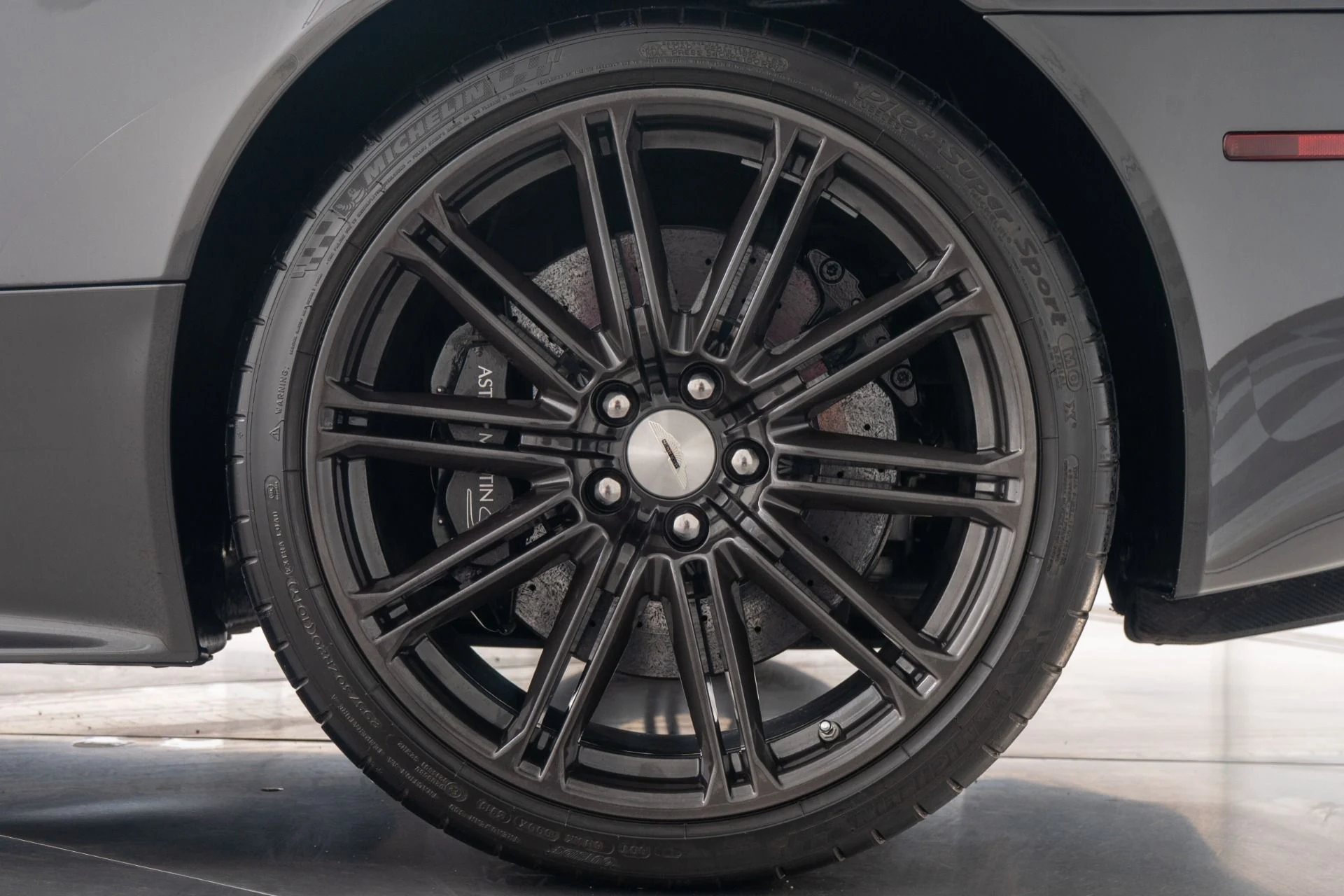 mph009_3326282122_Used_2009_Aston_Martin_DBS_1753978319_0cbb7da42b