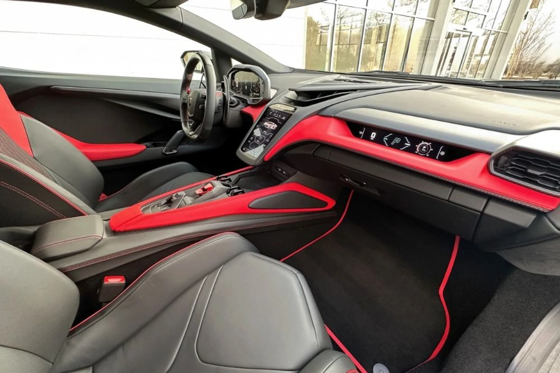 mph009_3327977803_Used_2025_Lamborghini_Revuelto_1769640276_865cf22a4c