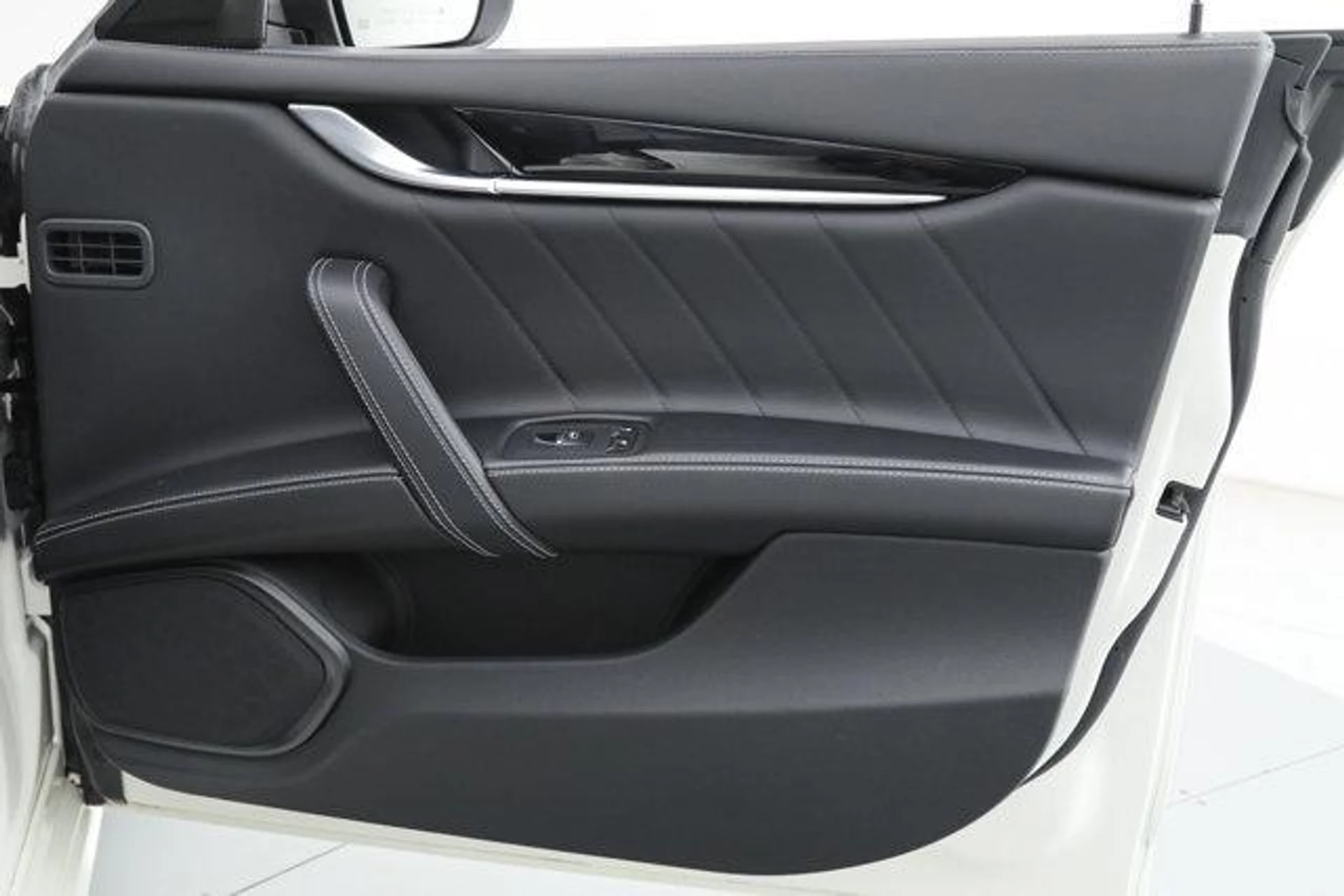 mph009_332907230_7iyw_NP_26_JG_Ctq_MG_Nqi_FL_2_TO_Snk_E_13c07ce382