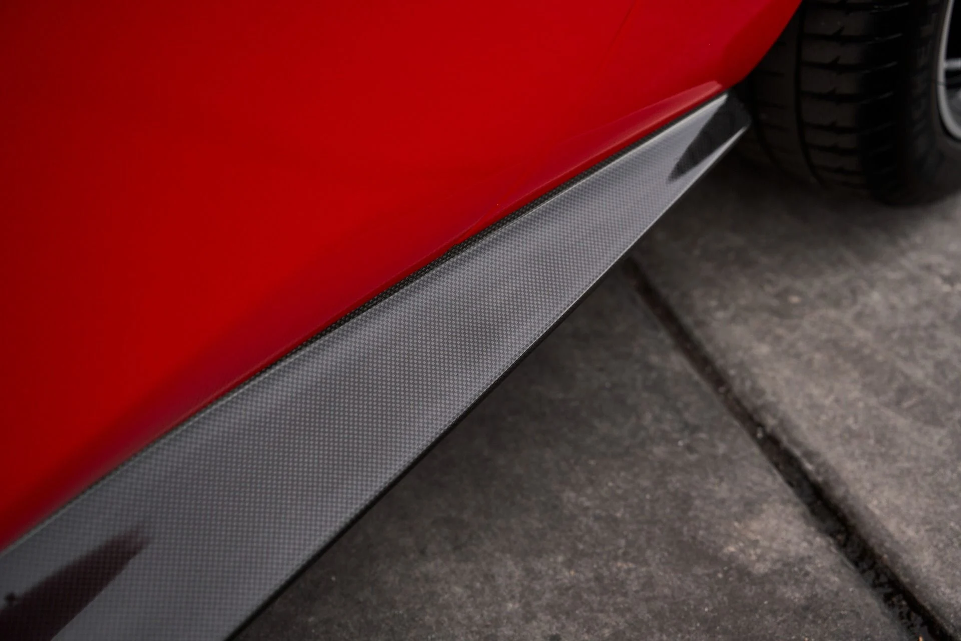 mph009_3331728899_Used_2023_Ferrari_Roma_Base_1761599001_6ac356d937