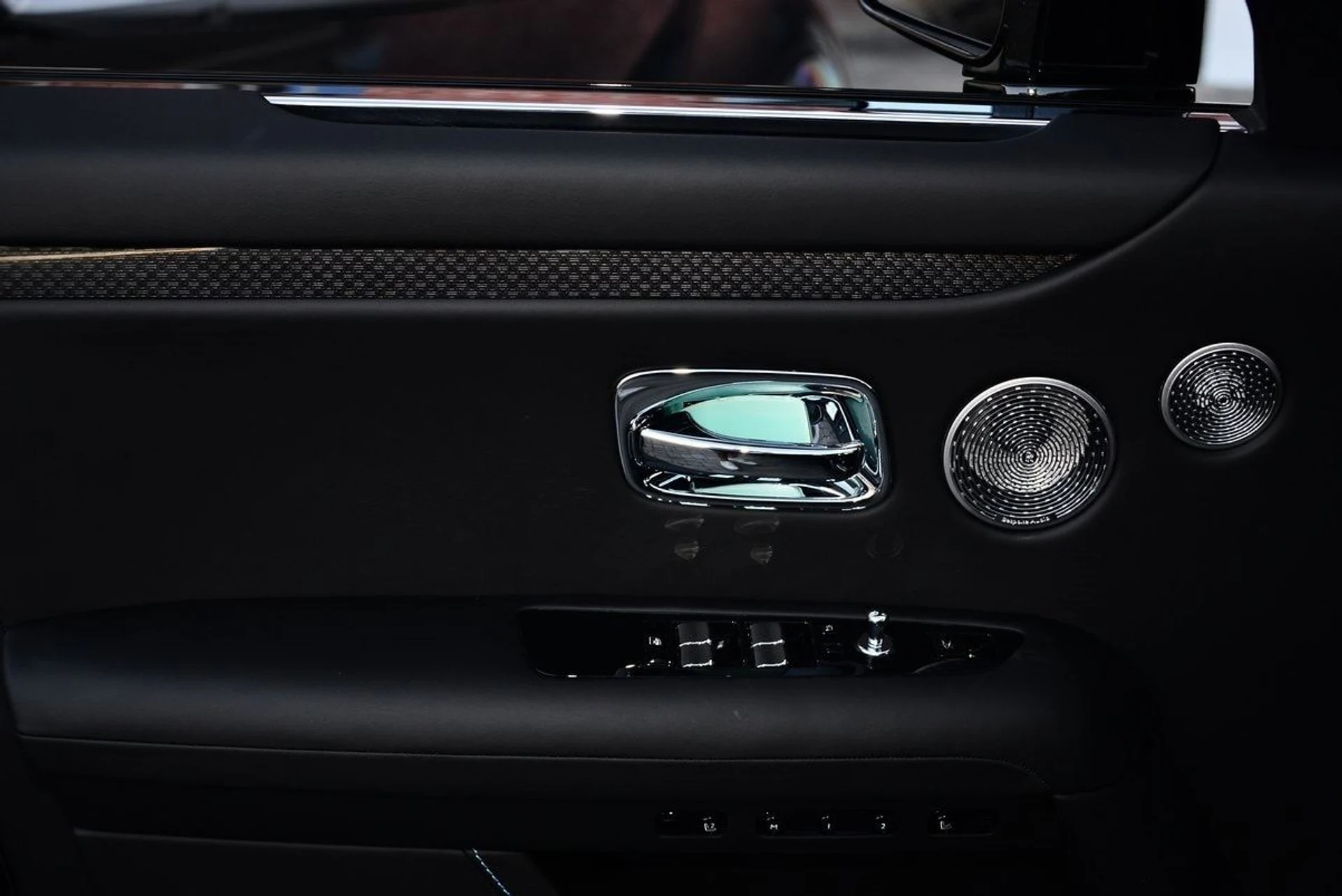 mph009_3332159712_12a681740c3de652cb98c1d9d7c8a716x_0fe928786d