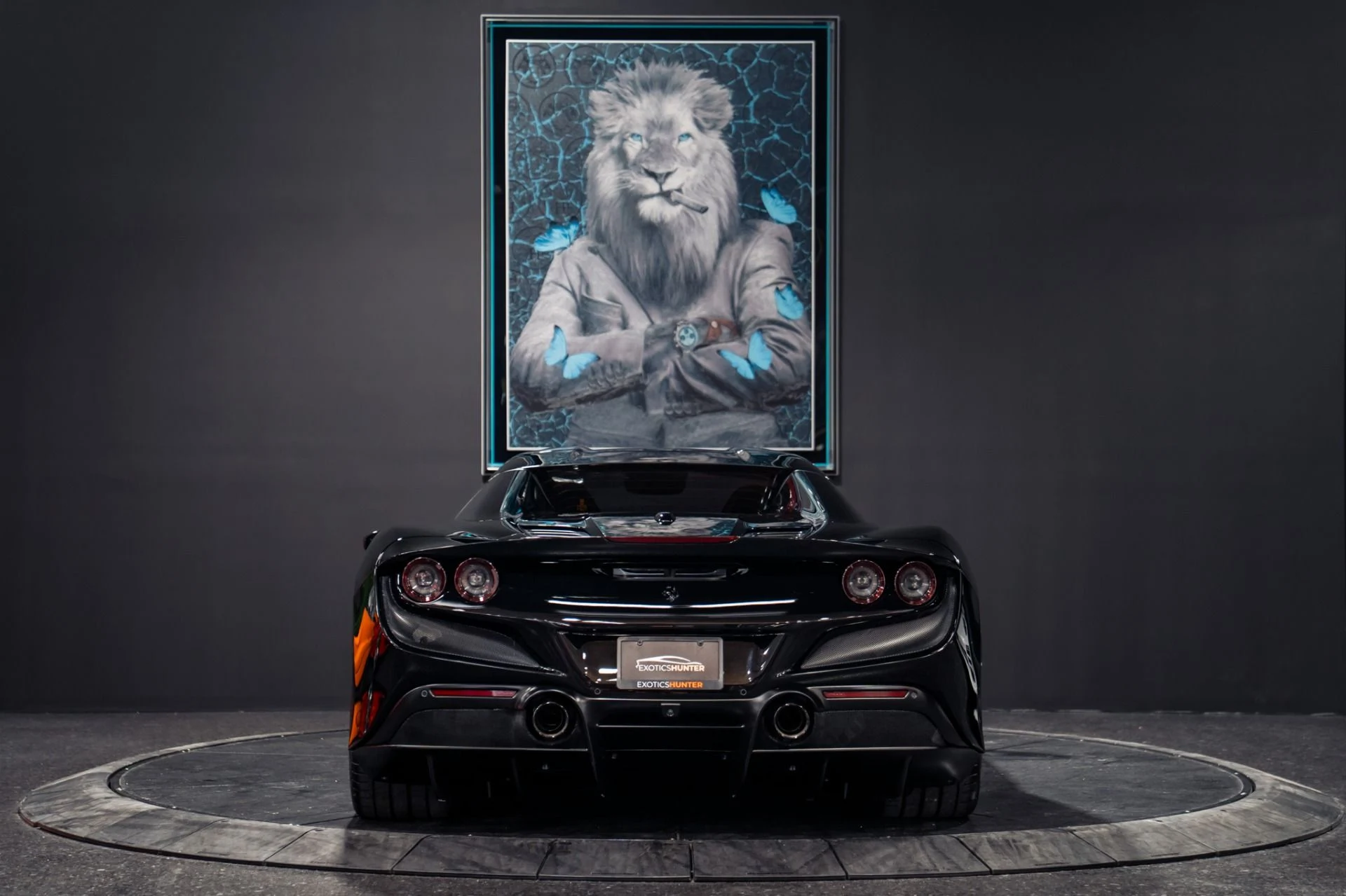 mph009_3338140754_Used_2022_Ferrari_F8_Spider_Full_Carbon_Interior_1786139144_bd027340bb