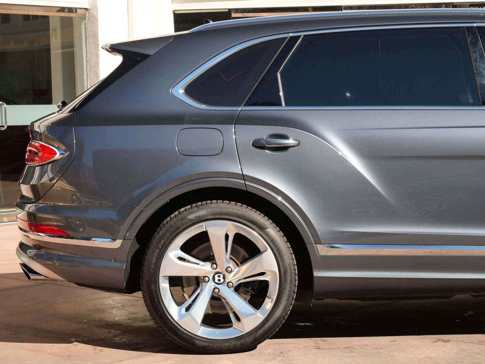 mph009_3346170281_a93f1602d95b5b85a926cca98295a5dax_41e89b1b31