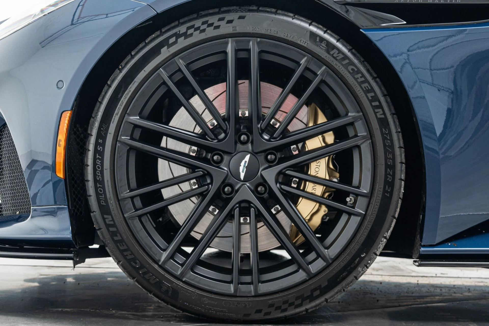 mph009_3349271171_Used_2024_Aston_Martin_DB_12_Volante_Carbon_Fiber_Bucket_Seats_Heritage_Paint_Color_1773867859_c3a4e9c5bc