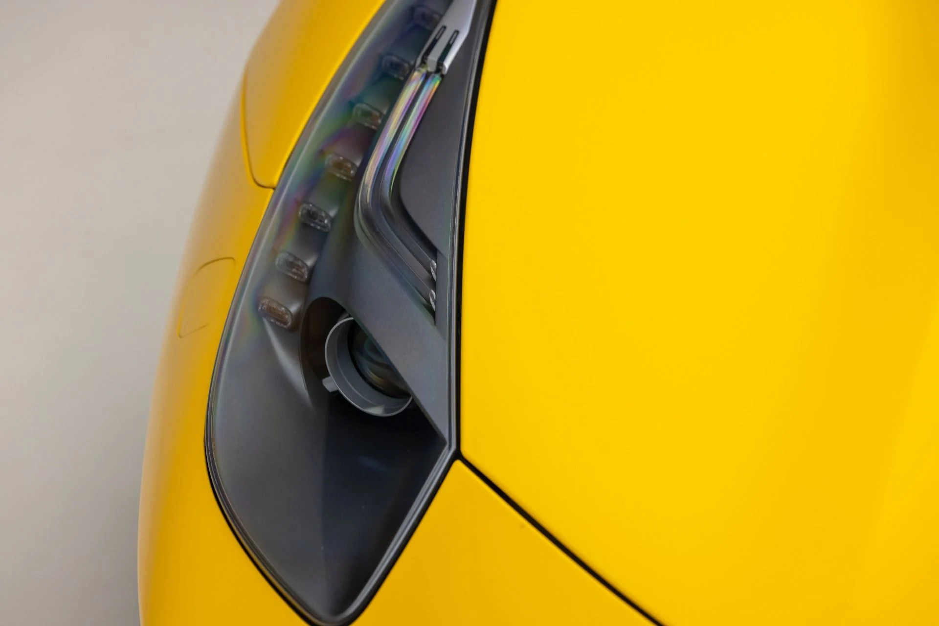 mph009_3355536036_Used_2014_Ferrari_F12berlinetta_1766171664_8bb5fc5053