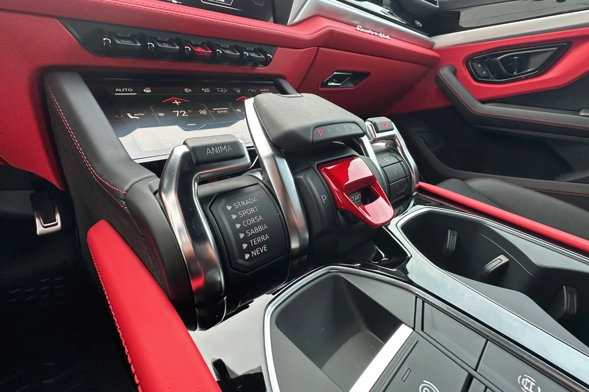 mph009_3357821794_New_2025_Lamborghini_Urus_SE_1765534314_992a2e83ec