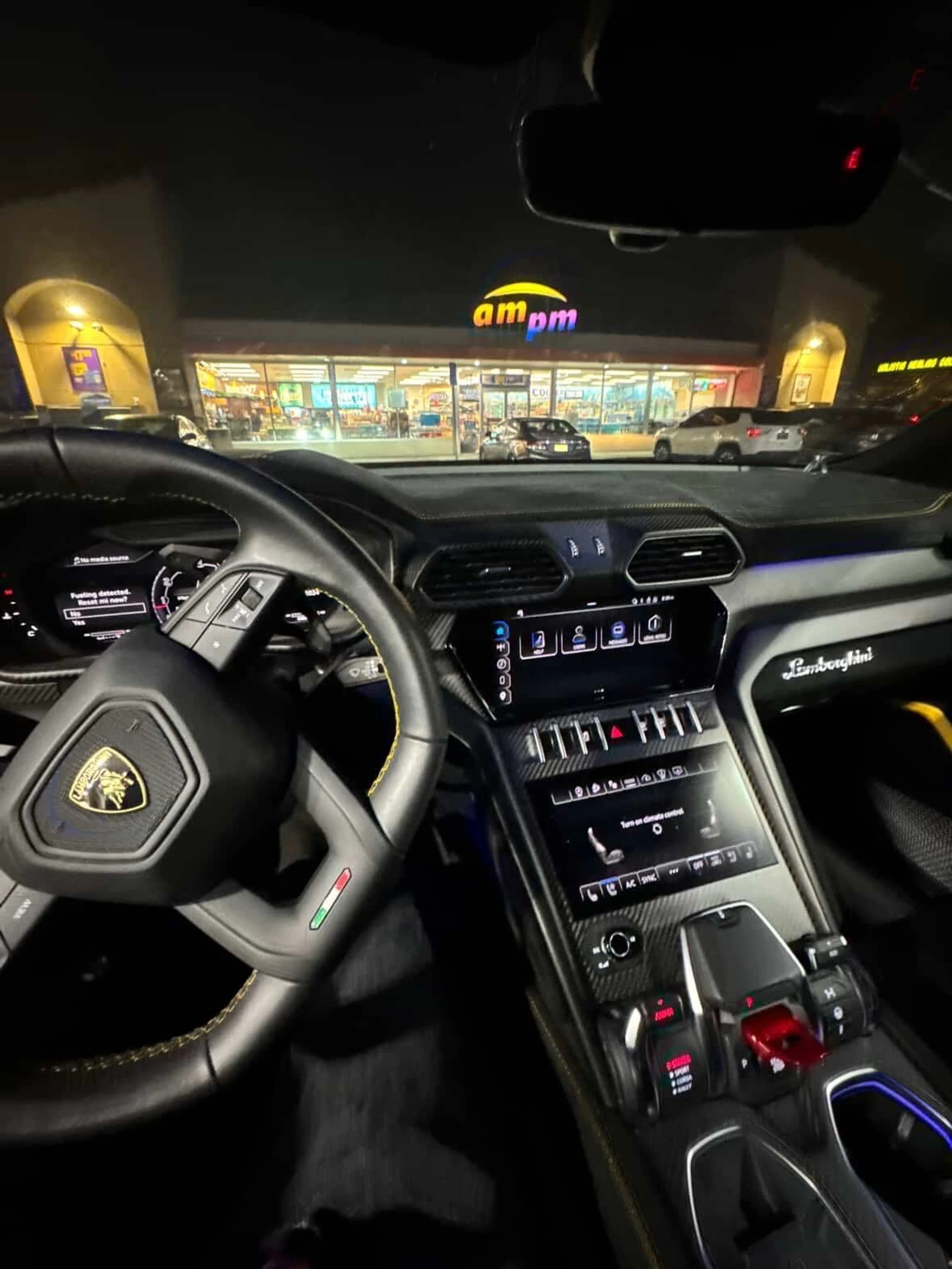 mph009_3359822291_Used_2023_Lamborghini_Urus_Performante_1752875398_0a6814a389