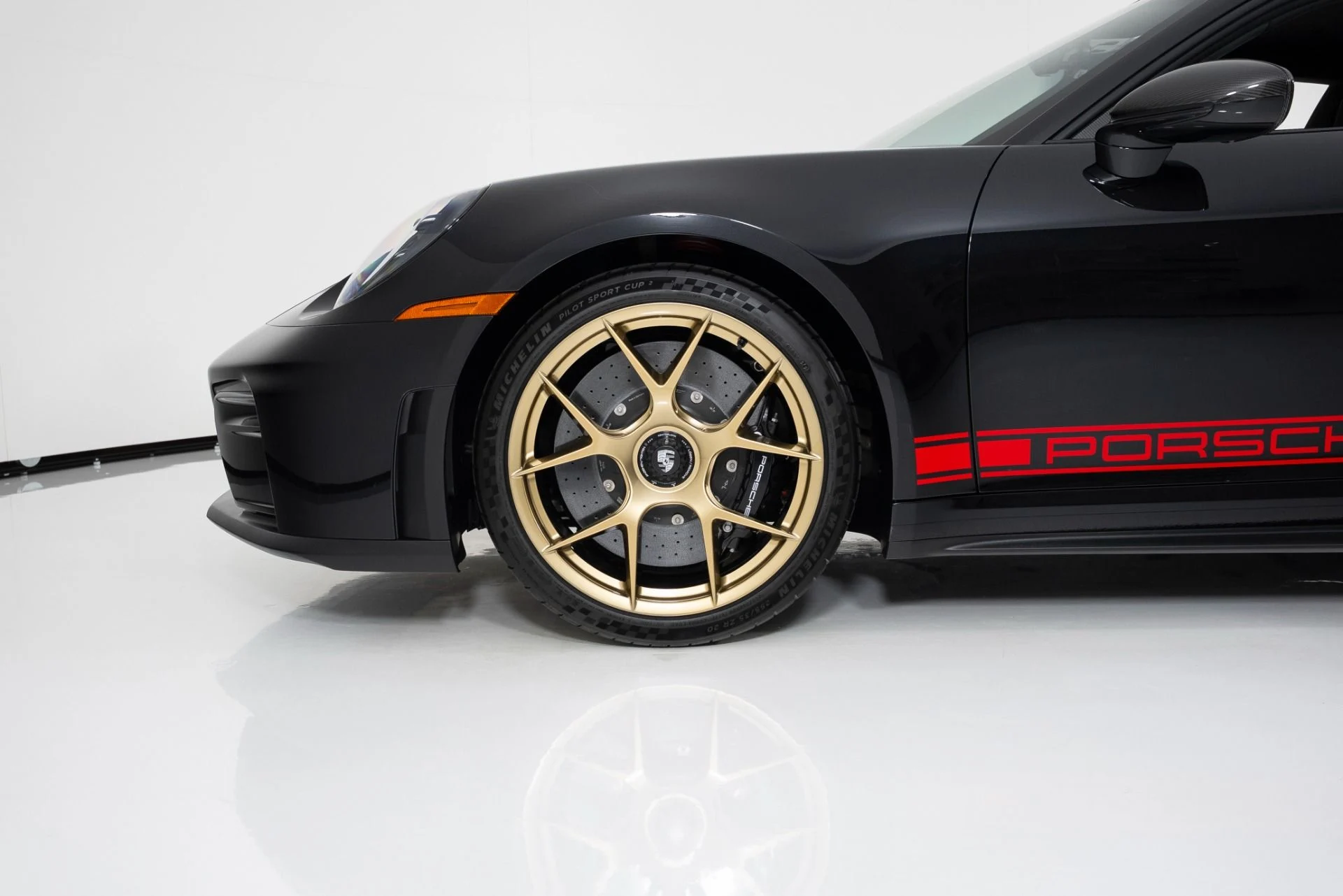 mph009_3360920817_Used_2025_Porsche_911_GT_3_Touring_1756254231_ca0a7ed34d