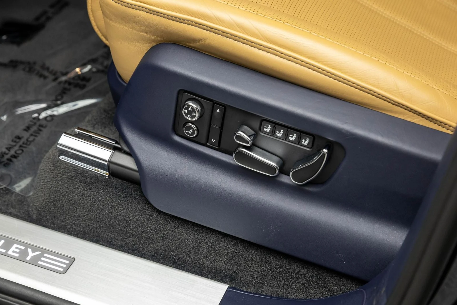 mph009_3361861761_10_08e6841fea