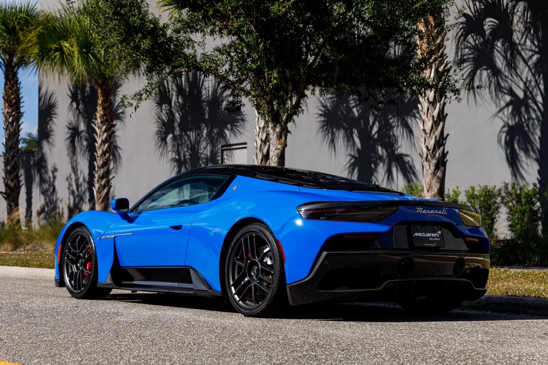 mph009_3381786238_641_p10_l_6b1e8e4f78