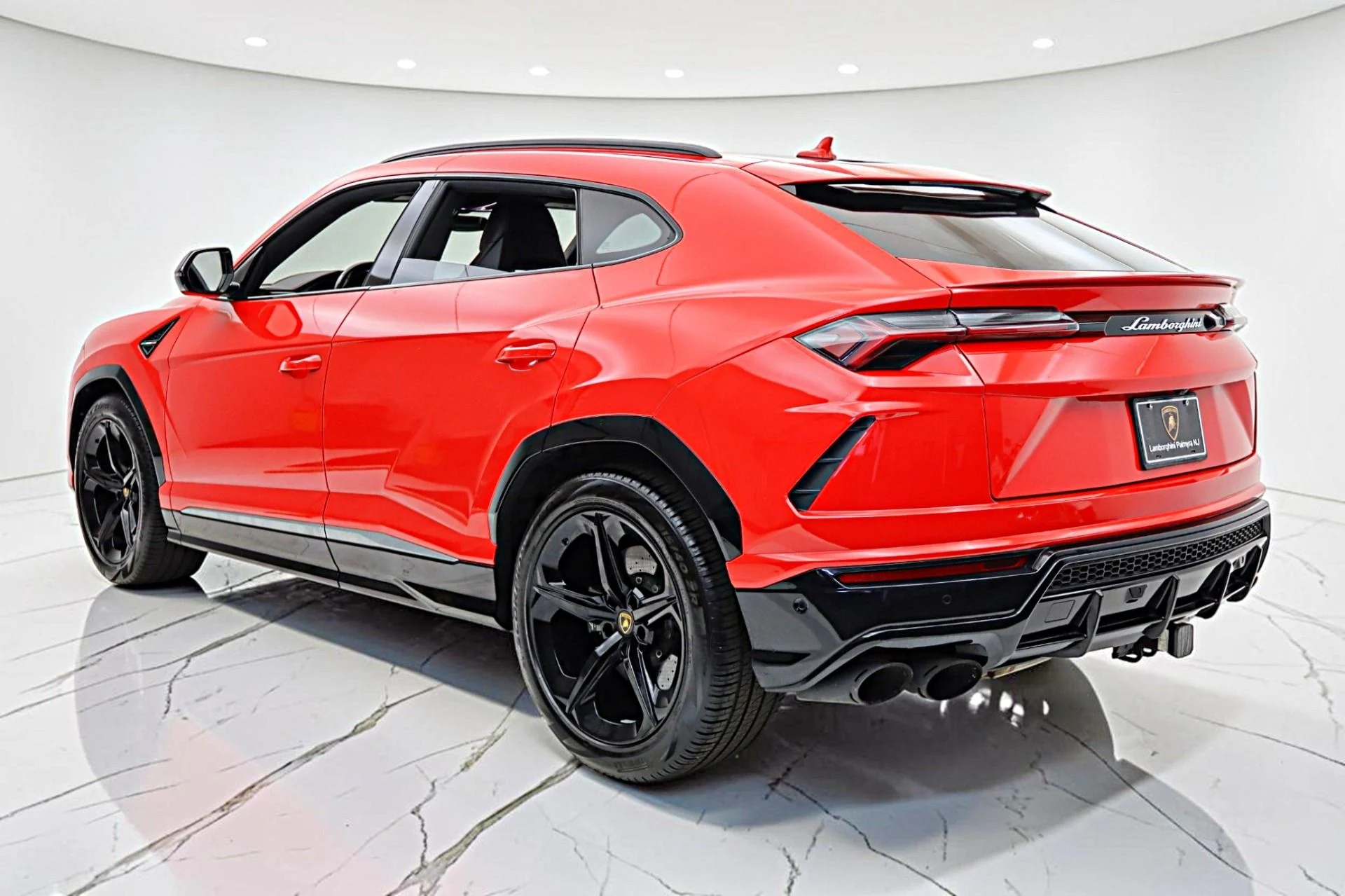 mph009_3395607994_Used_2020_Lamborghini_Urus_479357d368