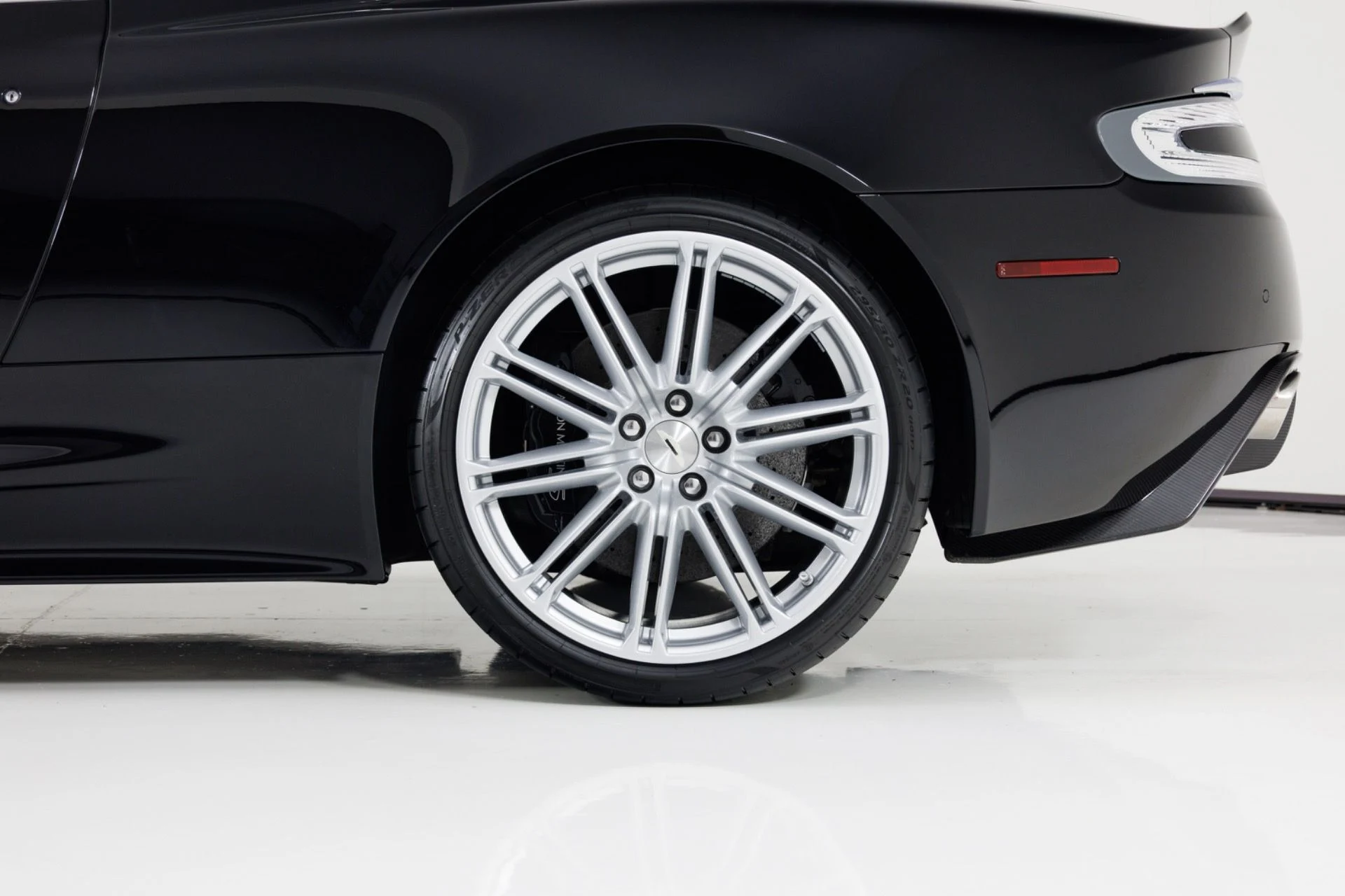 mph009_3396378089_Used_2009_Aston_Martin_DBS_1778627757_e4062ec01d