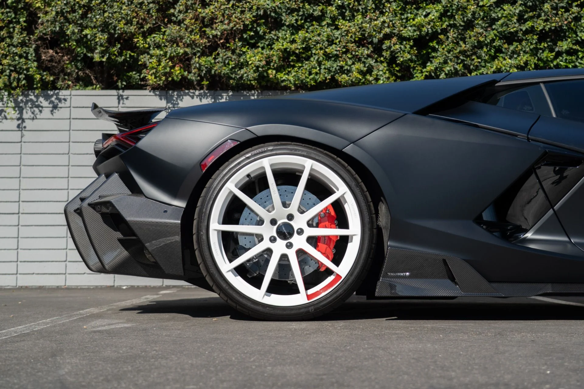 mph009_3406843781_Used_2024_Lamborghini_Revuelto_Mansory_1757354394_e4462bcd44