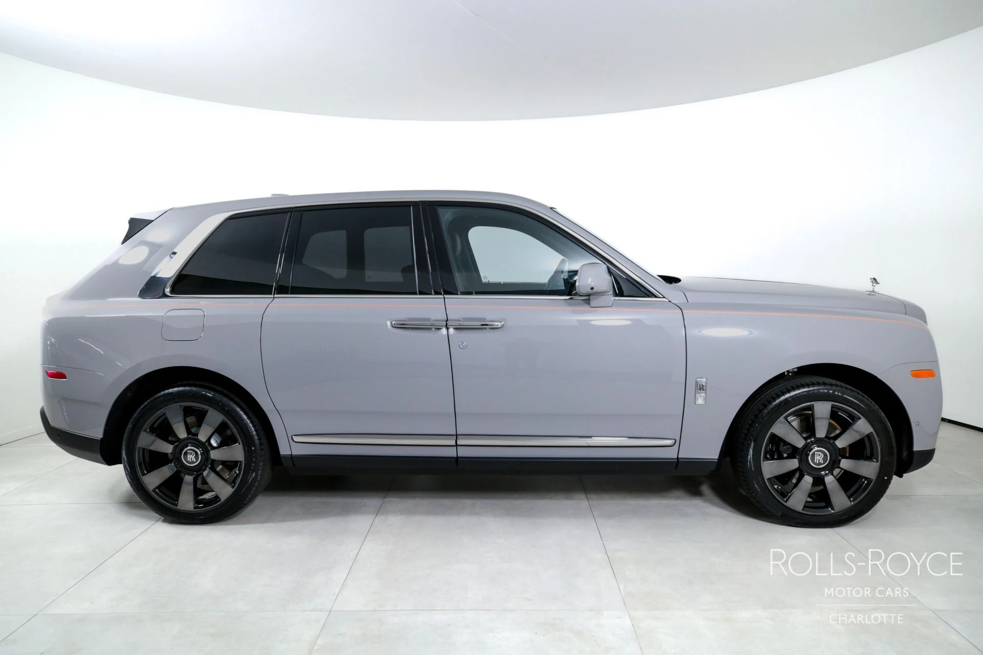 mph009_3430304048_Used_2024_Rolls_Royce_Cullinan_1750950017_3bb4b73b81