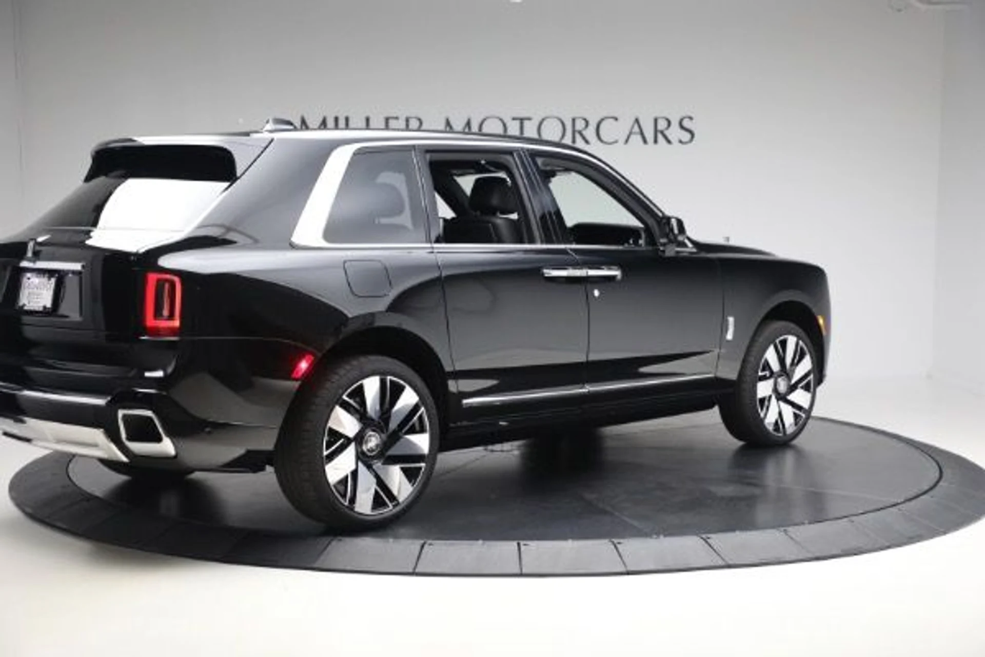 mph009_3431743521_New_2026_Rolls_Royce_Cullinan_3cefe5ba26