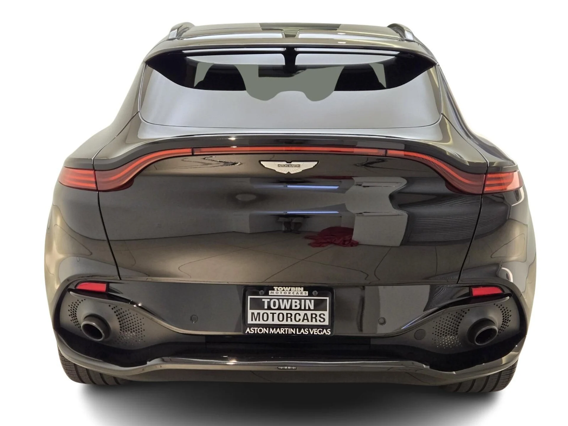mph009_3436430408_Used_2021_Aston_Martin_DBX_1753164200_be357f1fe0