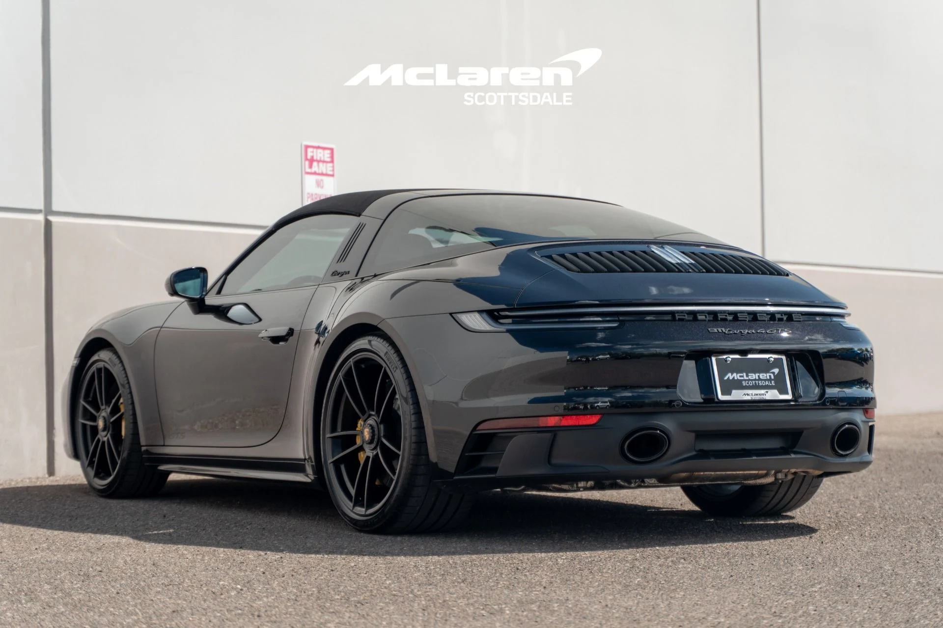 mph009_3437460253_Used_2024_PORSCHE_911_1775537519_8f1b018ff3