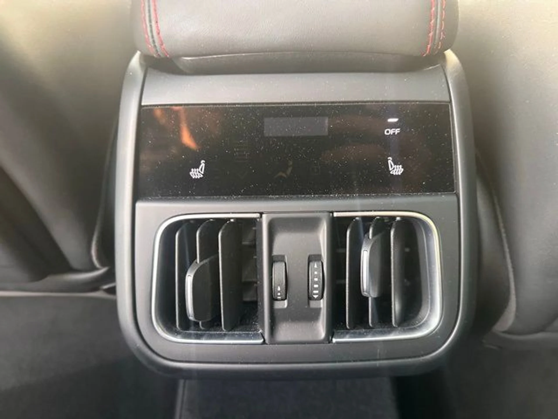 mph009_3437625699_c7143bf61293de3a706a901249857ad3_3516ca1dac